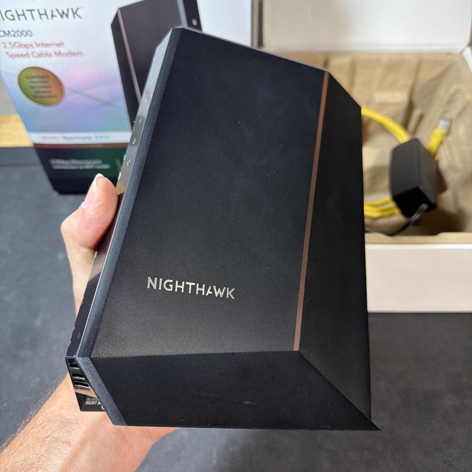 NETGEAR Nighthawk CM2000 DOCSIS 3.1 Multi-Gig 2.5Gbps Cable Modem USA SHIP!