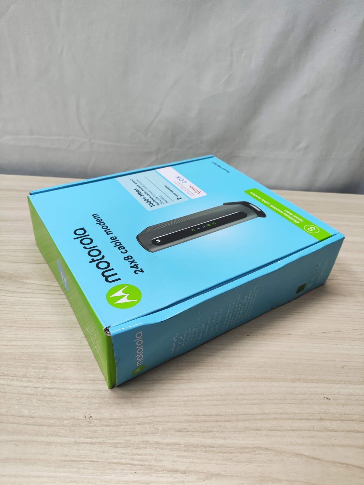 Motorola 24×8 Cable Modem Model MB7621 DOCSIS 3.0 1000+Mbps WiFi Router
