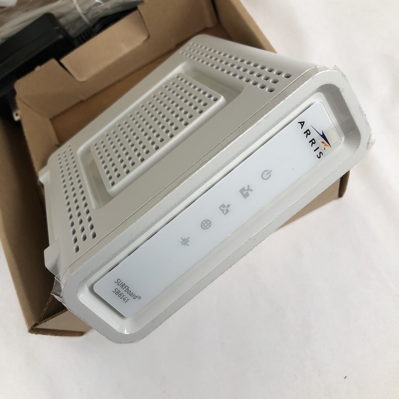 ARRIS SURFboard SB6141 DOCSIS 3.0 Cable Modem White Refurbished
