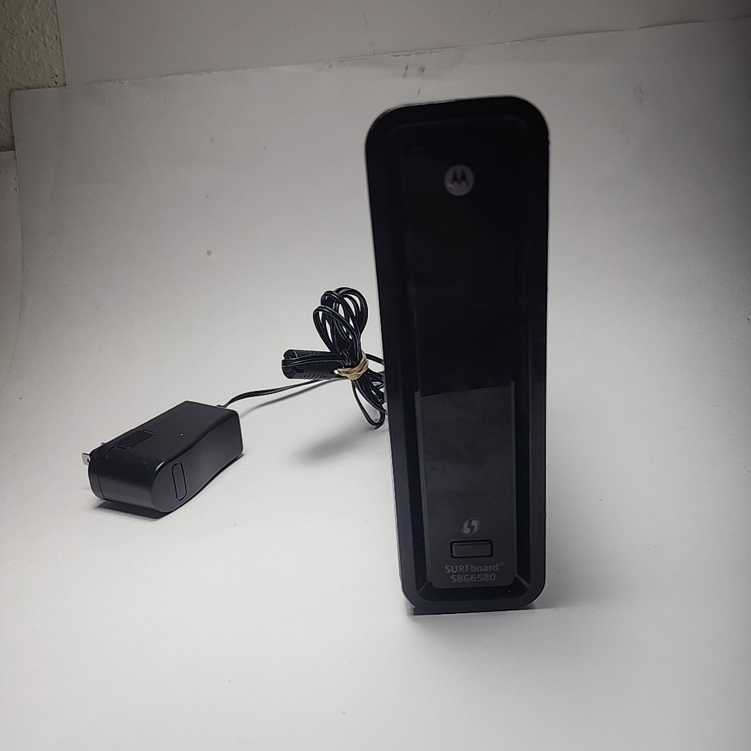 Motorola ARRIS SURFboard SBG6580 DOCSIS 3.0 Cable Modem Wi-Fi Router N300