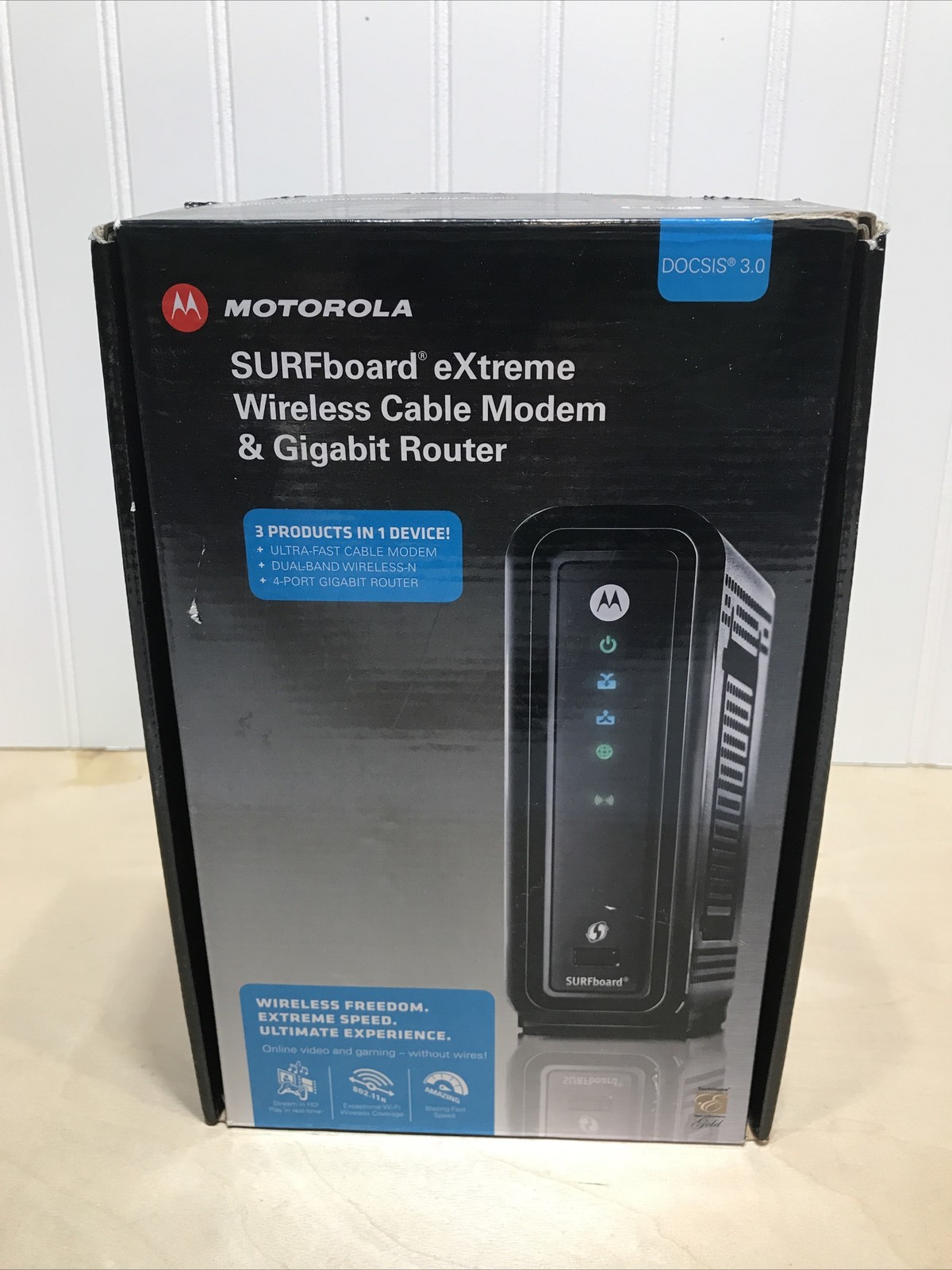 Motorola ARRIS SURFboard SBG6580 DOCSIS 3.0 Cable Modem and Wi-Fi Router