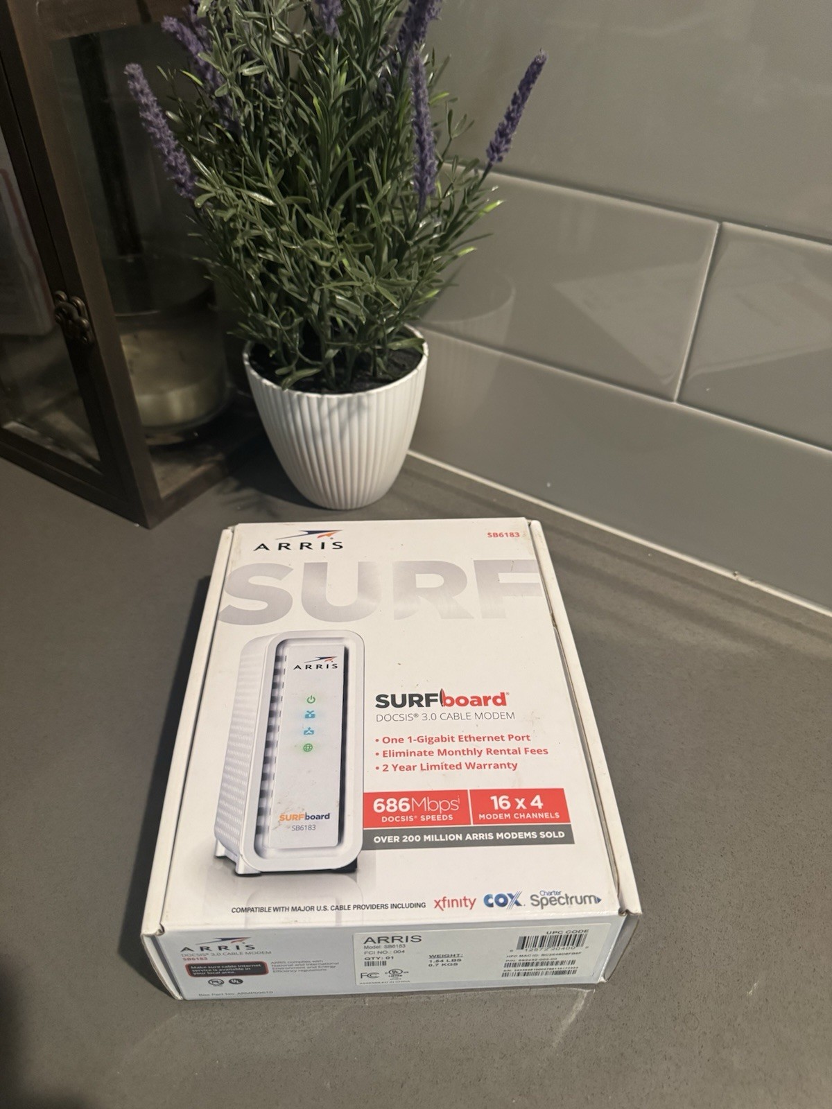 ARRIS SB6183 686 Mbps Cable Modem, White – Tested and Working w/ Box