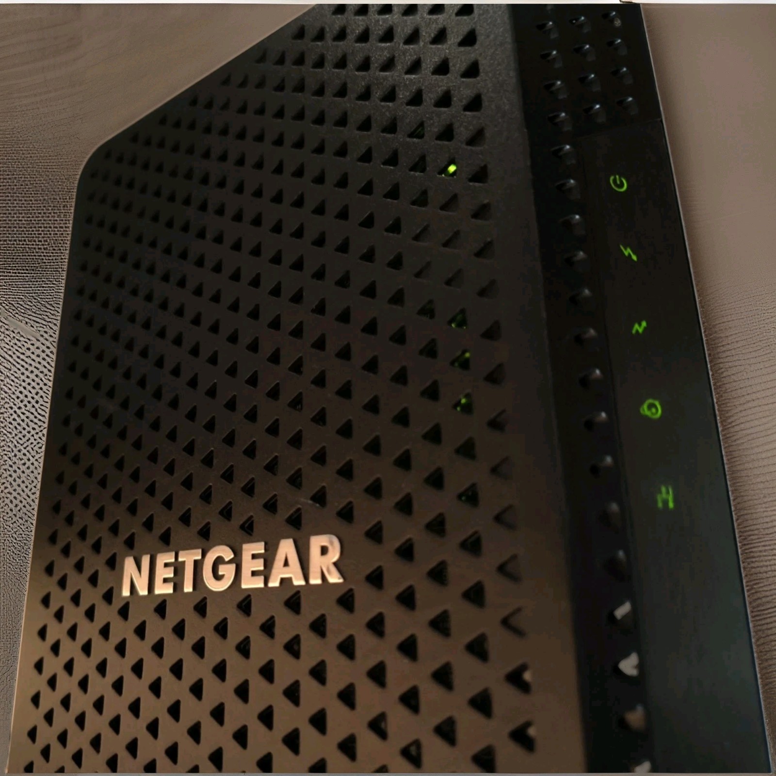 NETGEAR Nighthawk CM1200 DOCSIS 3.1 Cable Modem 2Gbps 4 LAN Ports – Clean Tested