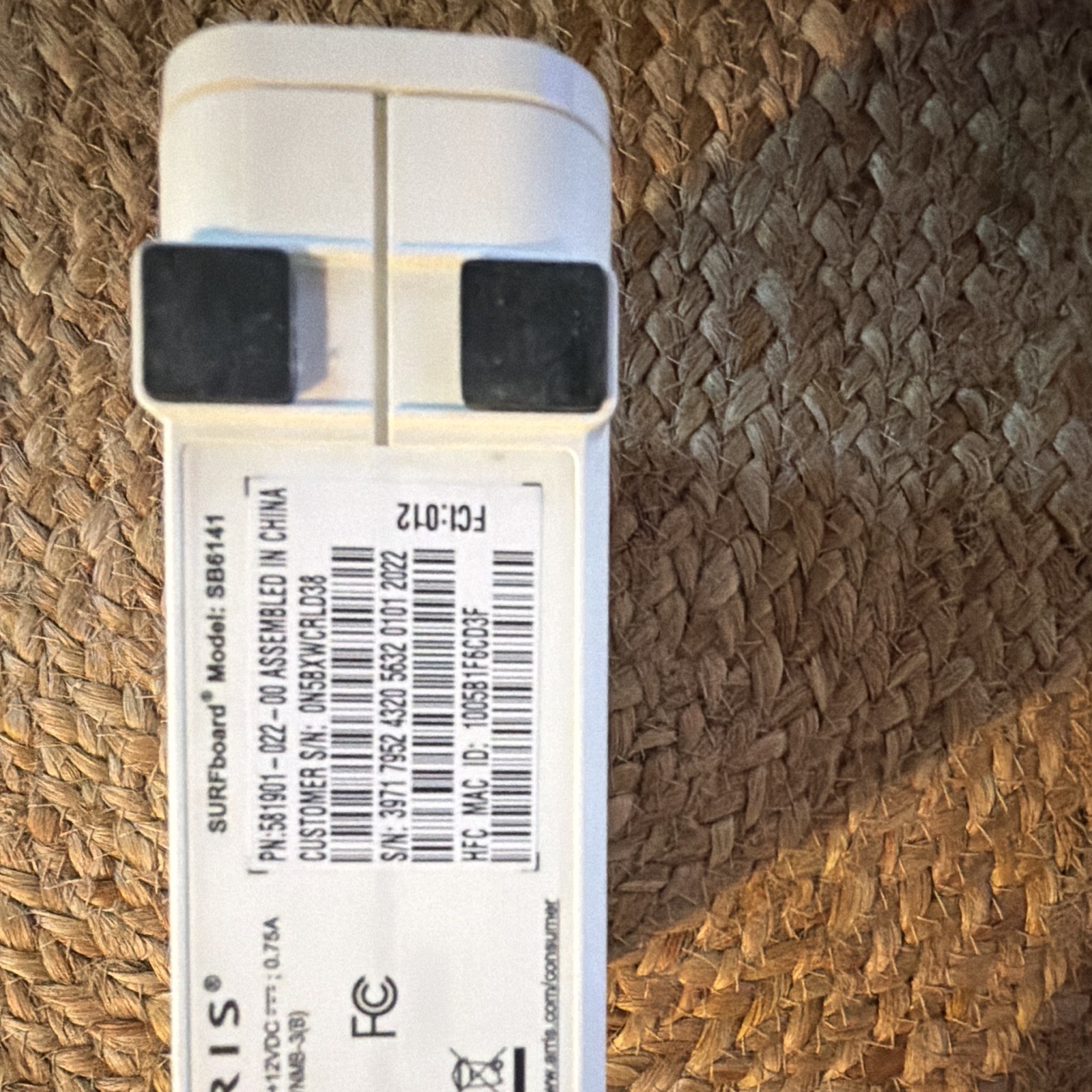 ARRIS SURFboard SB6141 DOCSIS 3.0 Cable Modem 343 Mbps White Ethernet