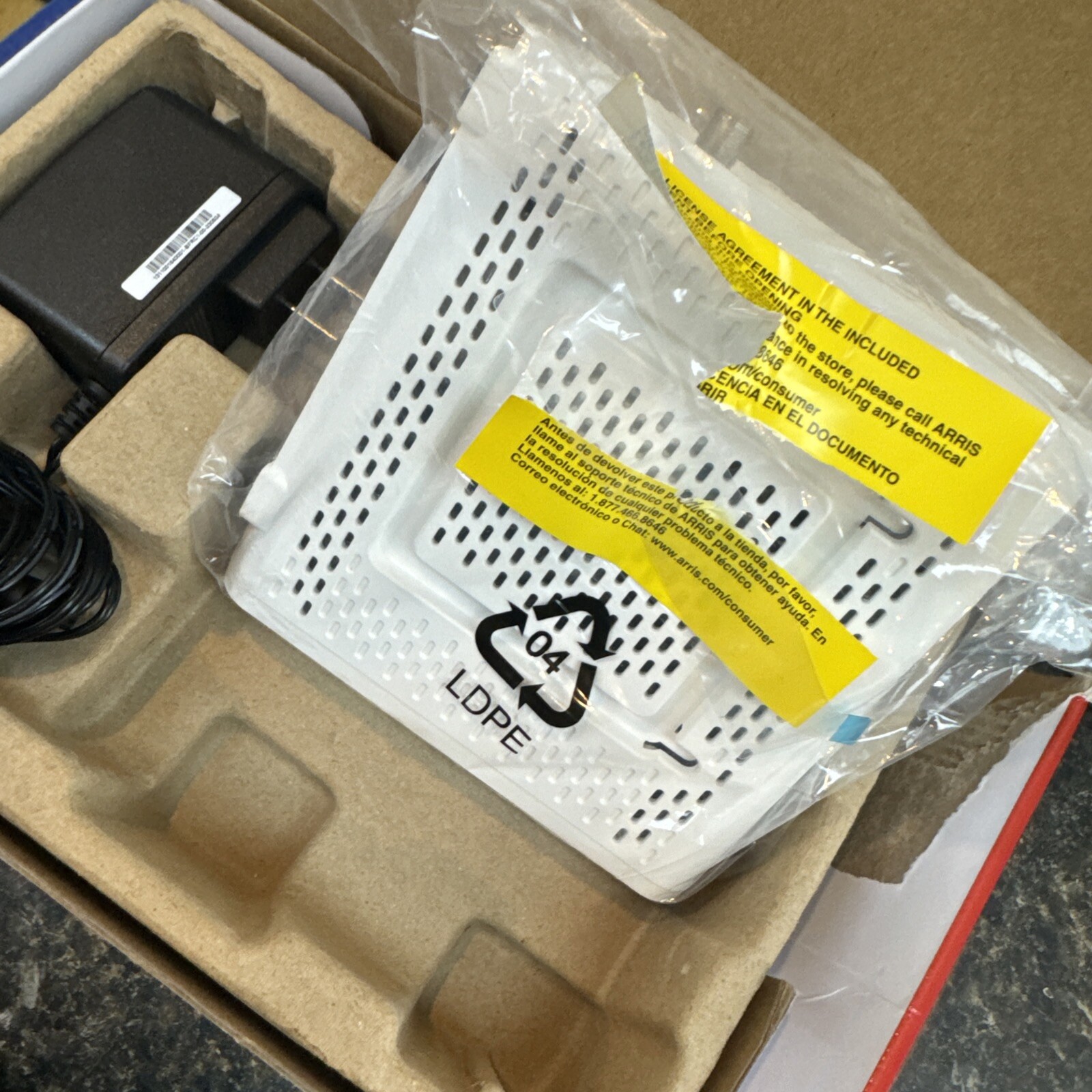 ARRIS SB8200 Surfboard DOCSIS 3.1 Cable Modem – NEW Open Box By ARRIS