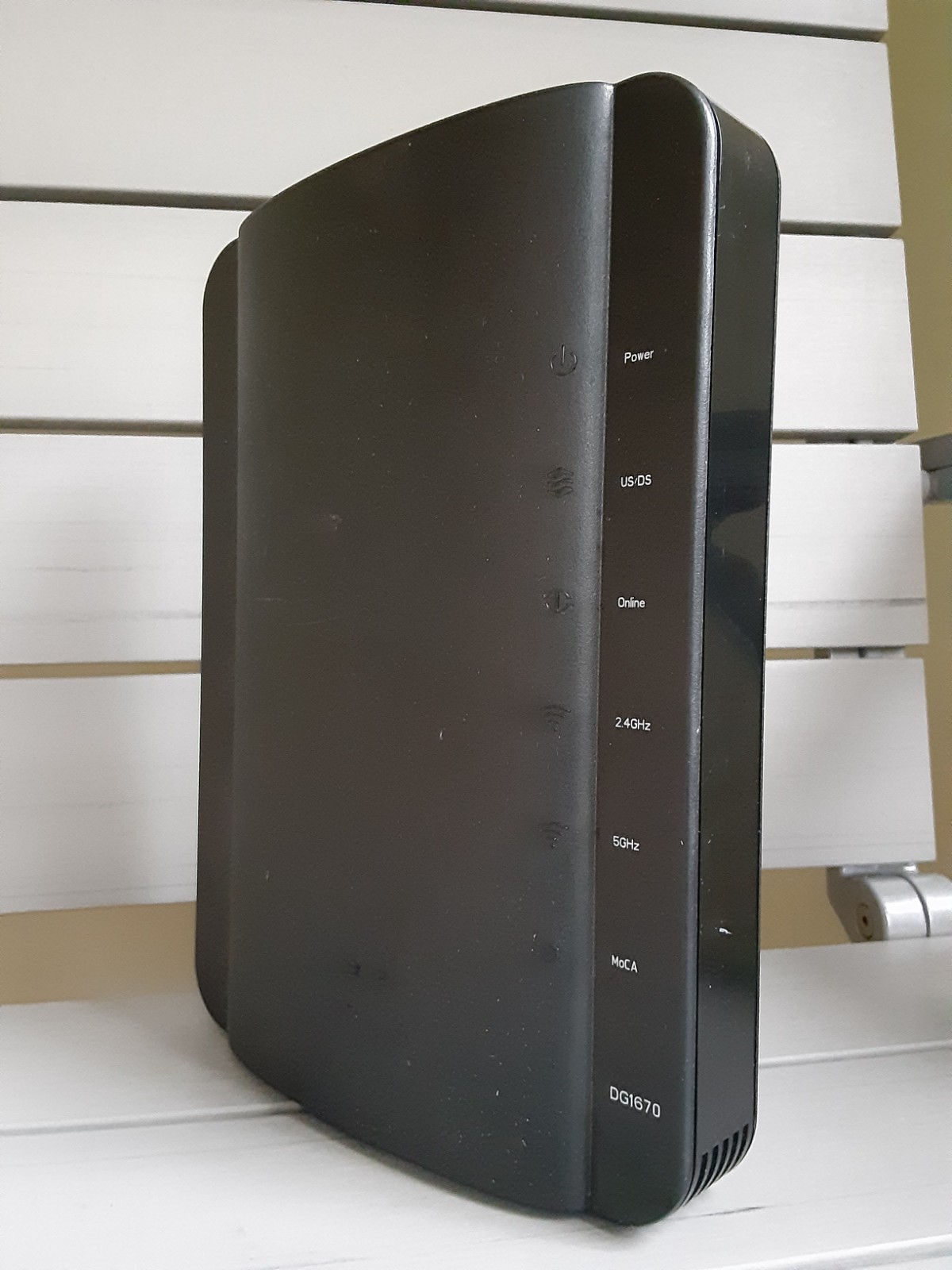 Arris DG1670A Modem Router Dual Band P/N: DG00DLQ1670