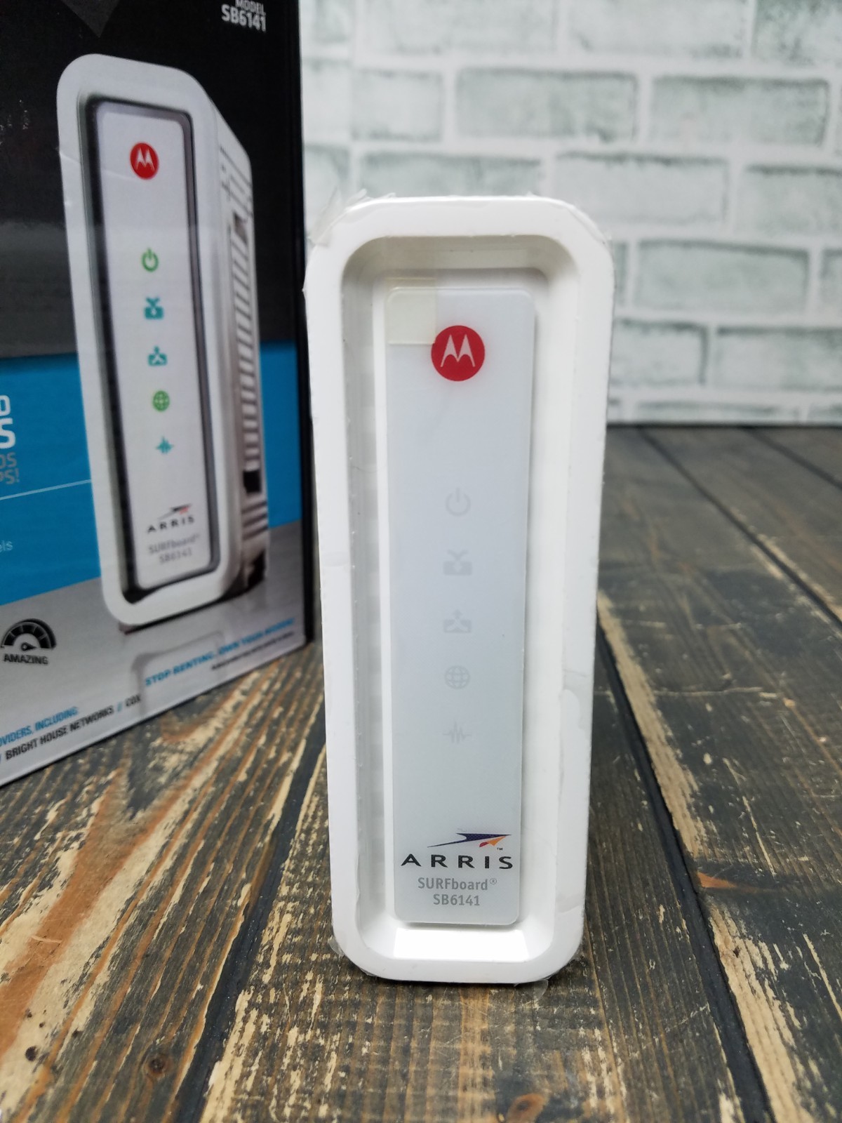 Arris SurfBoard Cable Modem SB6141 DOCSIS 3.0 8X4 Channels 400 Series