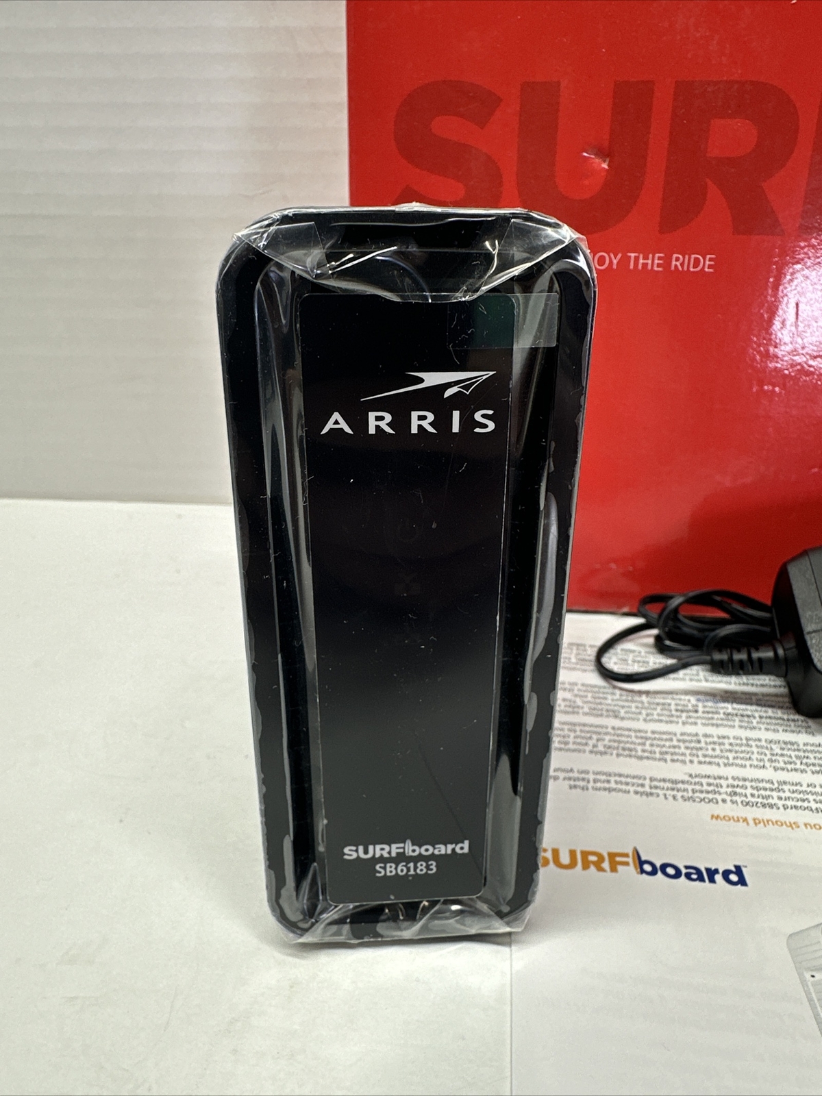 ARRIS SURFboard SB6183 Cable Modem 16×4 Channels DOCSIS 3.0 – Black