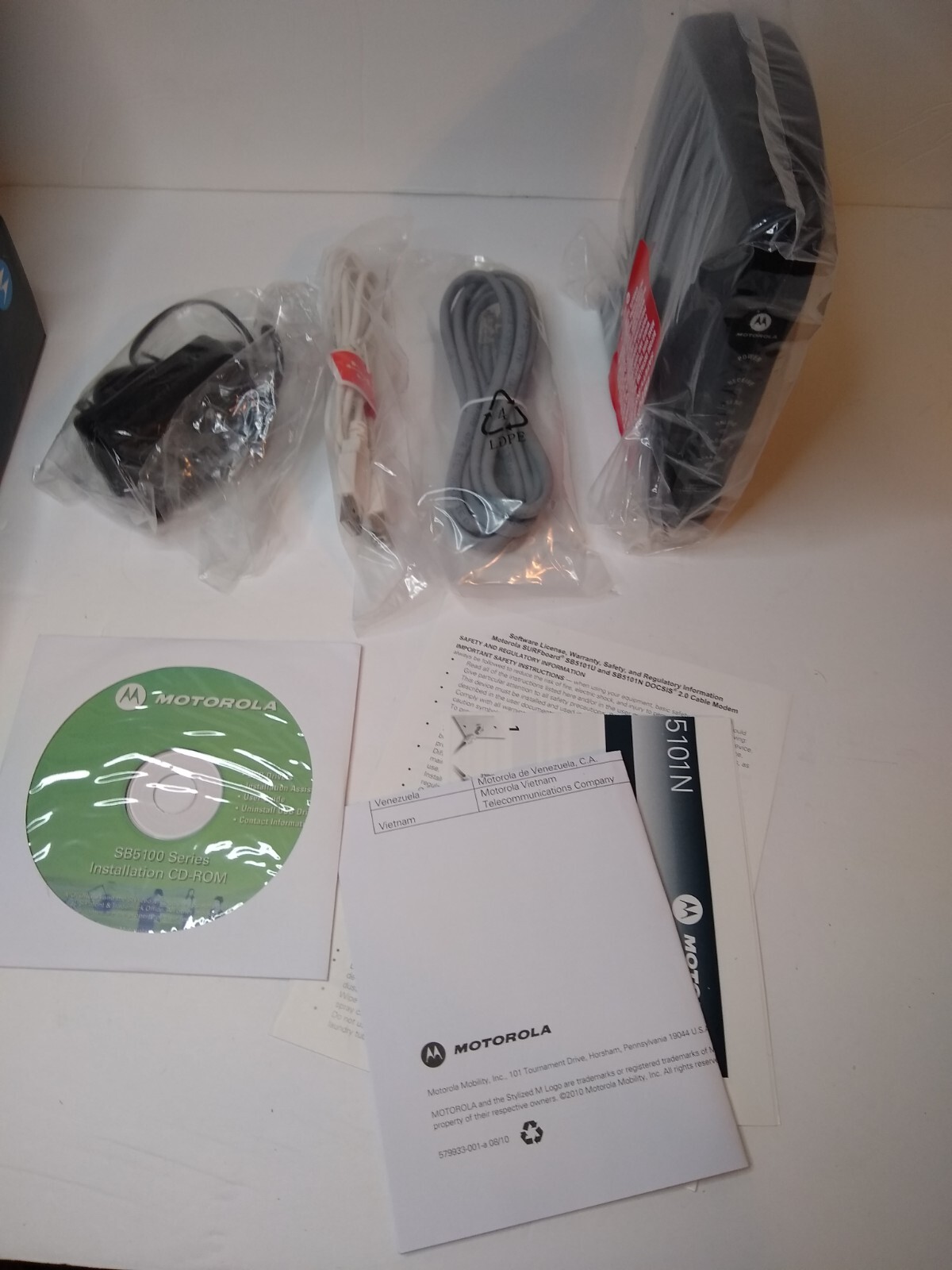 Motorola SURFboard SB5101U (567005-005-00) 38.91 Mbps Cable Modem NEW Open Box