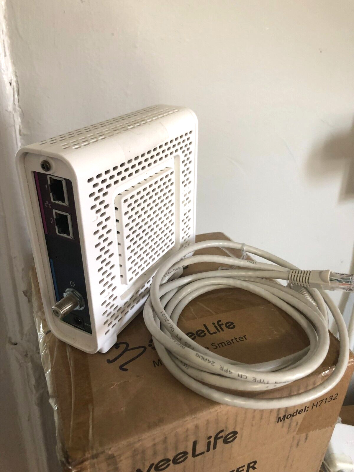 Arris SurfBoard SB8200 32X 8 DOCSIS 3.1 1GB Enternet Port Modem N/ POWER CORD
