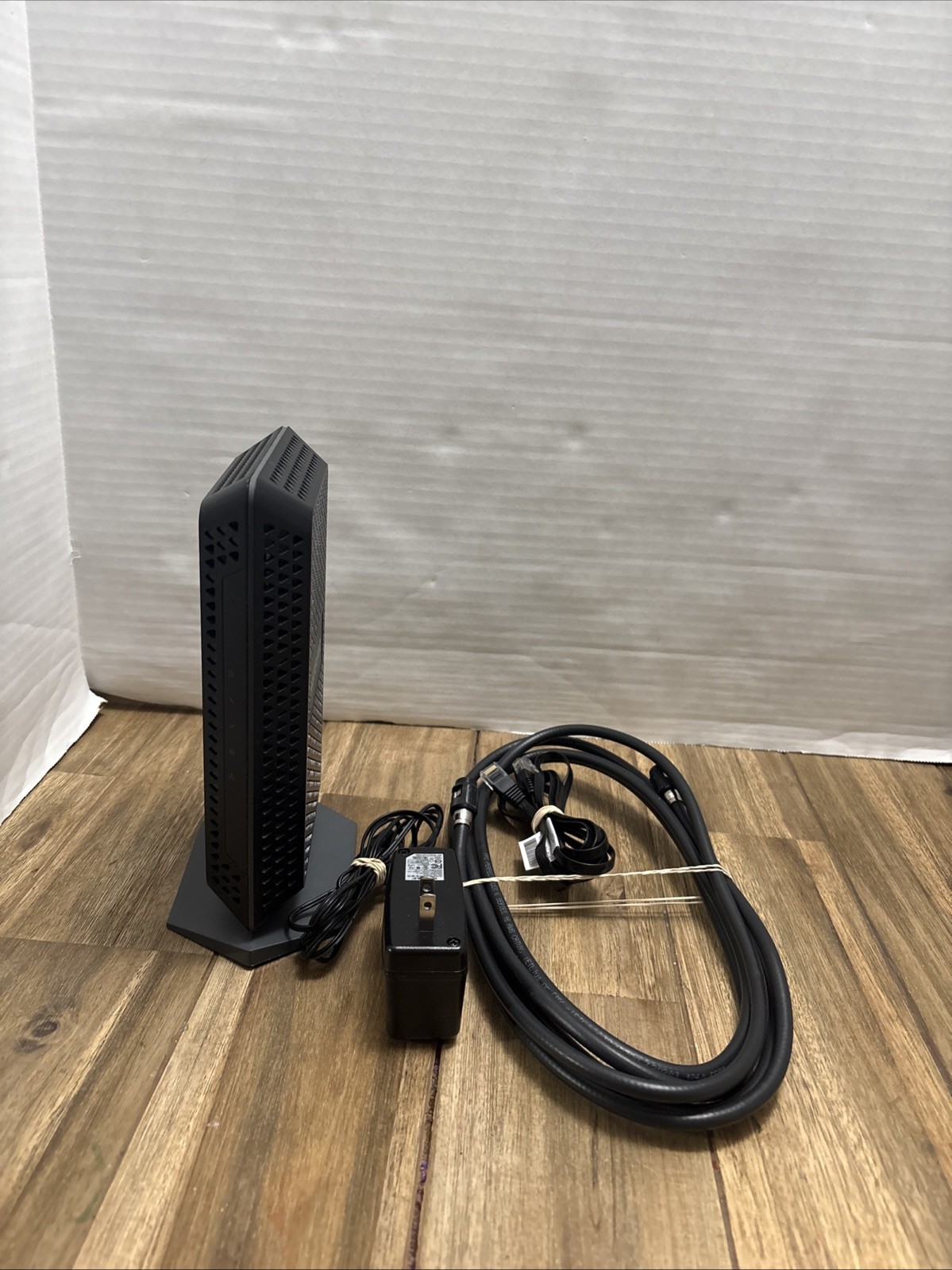 NETGEAR CM600 Cable Modem Power Supply Coax Cable Ethernet Cable Tested Working