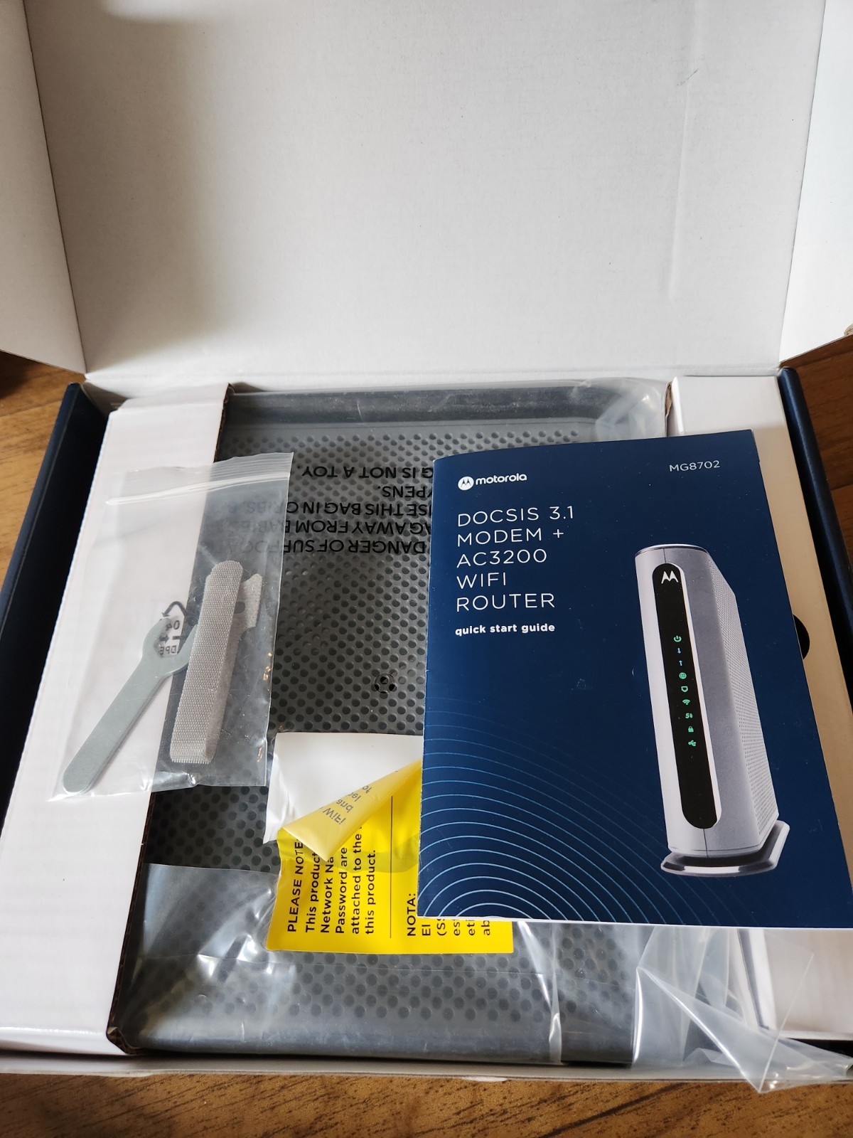 Motorola MG8702 DOCSIS 3.1 Cable Modem with Gigabit Router