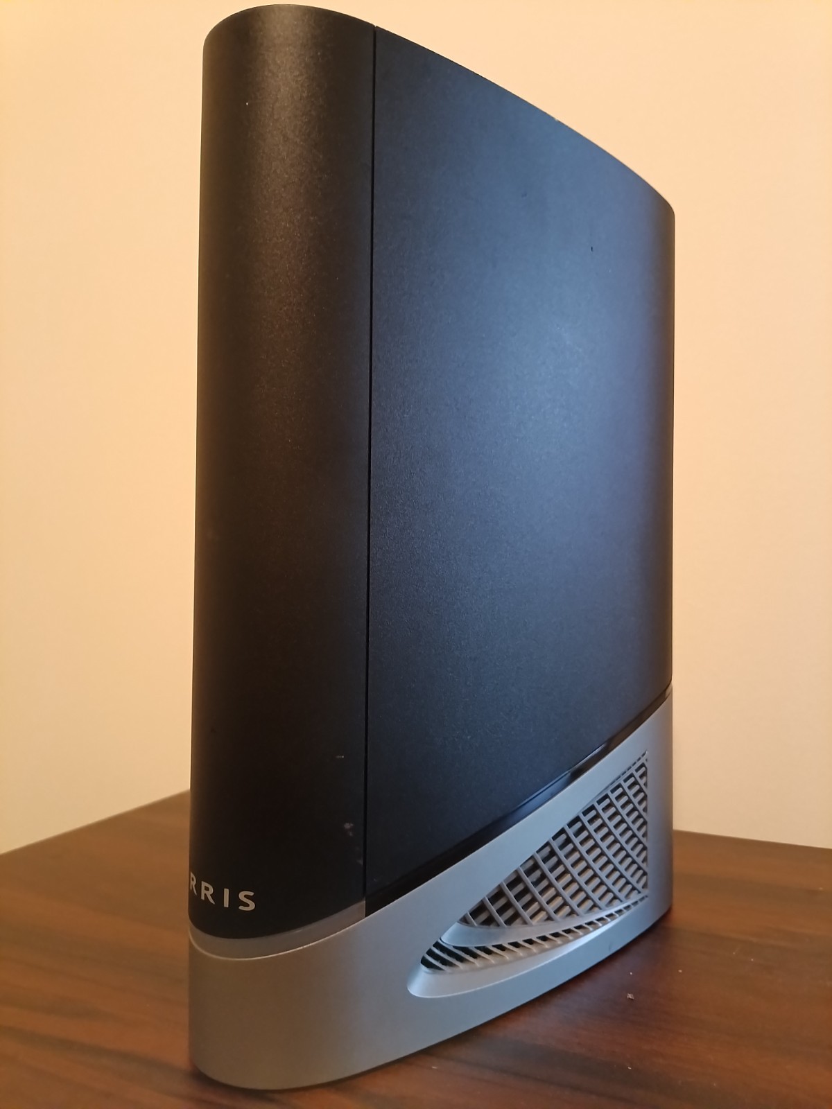 ARRIS SURFboard G54 DOCSIS 3.1 Wi-Fi 7 Cable Modem/Router BE18000 Excellent