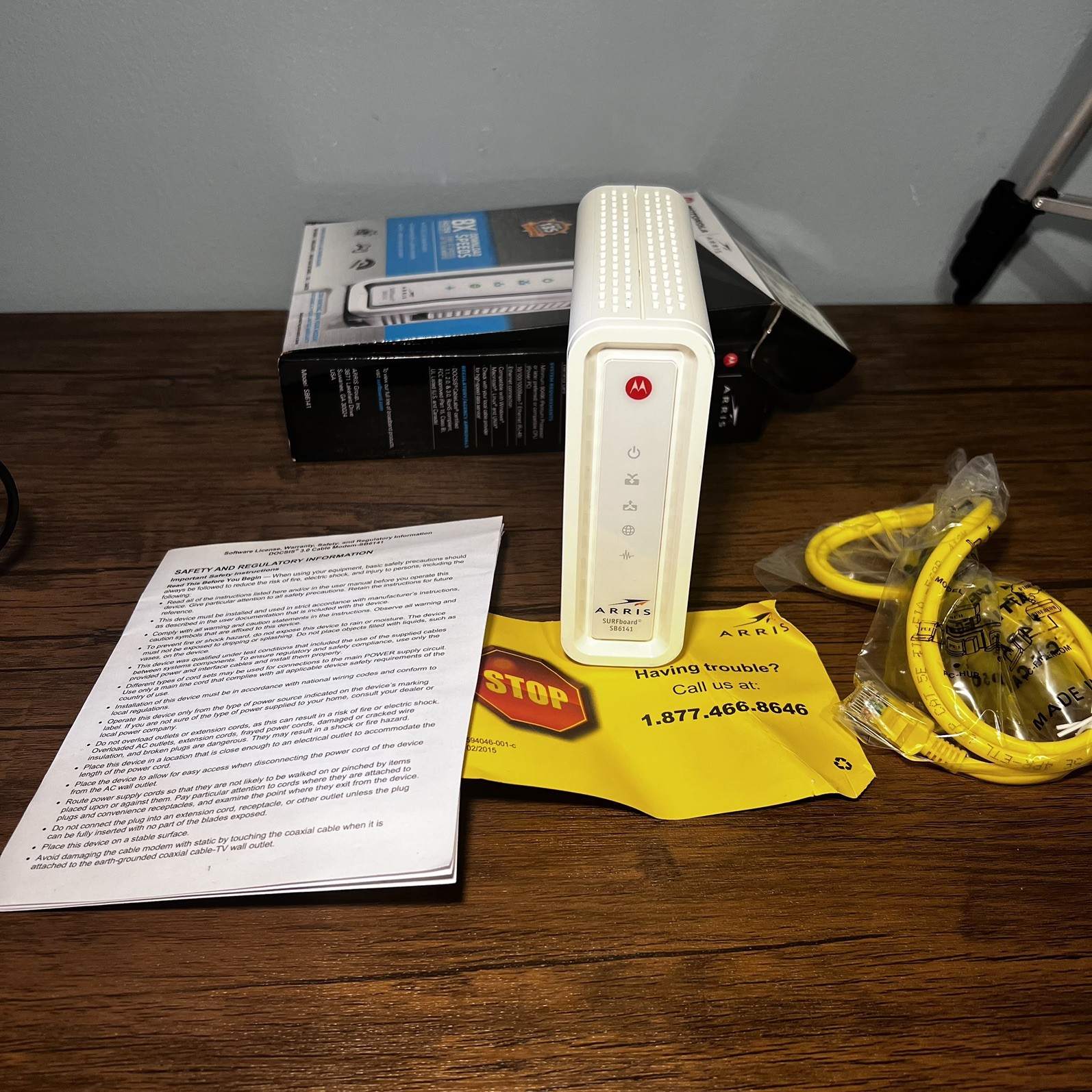 Motorola ARRIS Surfboard SB6141 DOCSIS 3.0 Cable Modem No charger