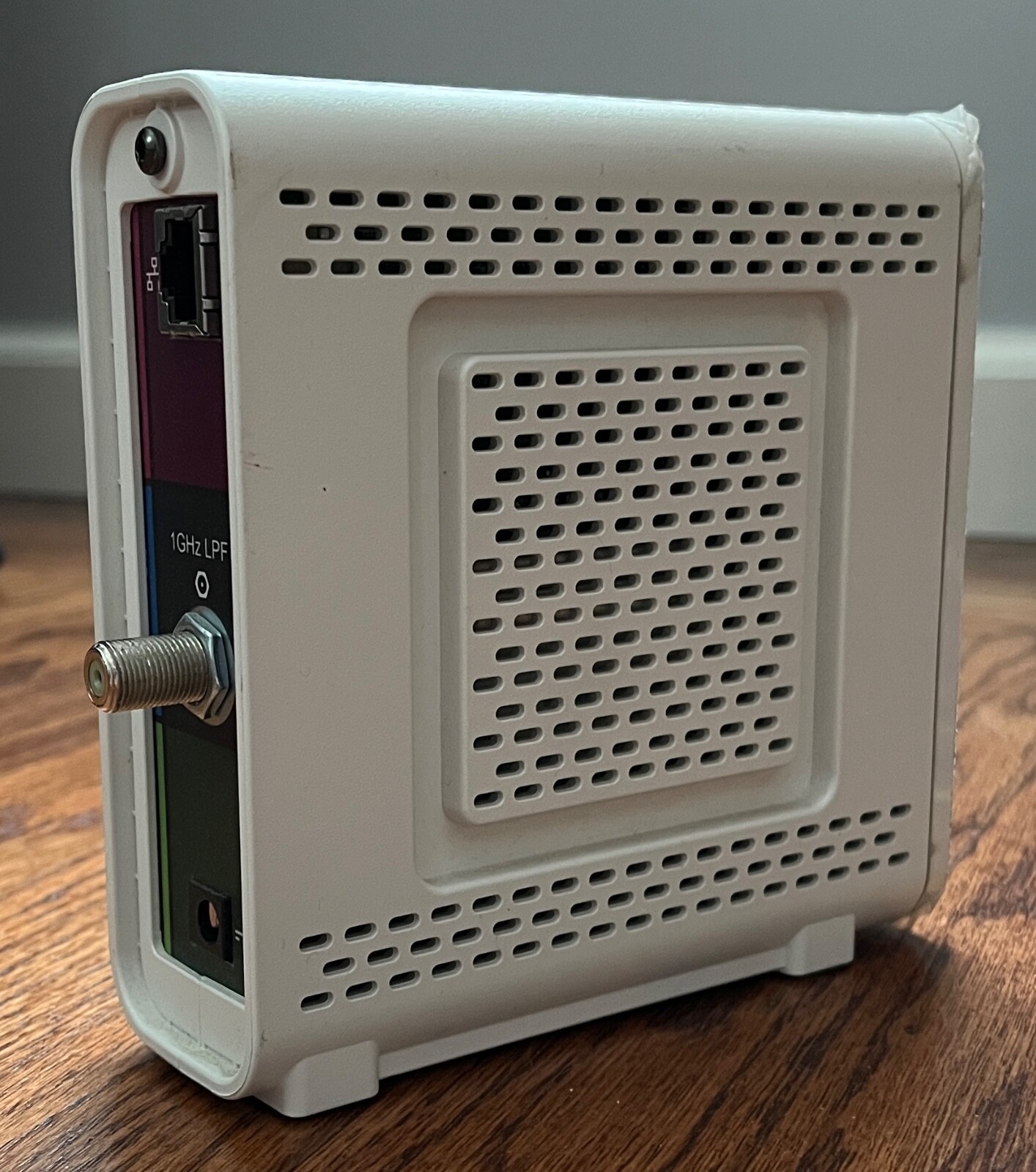 ARRIS SURFboard SB6141 Cable Modem