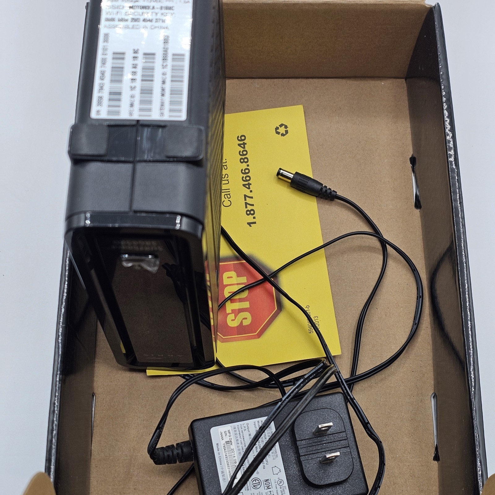 ARRIS Motorola SURFboard SBG6580 Modem & Wi-Fi Router N300 Dual Band – Powers On