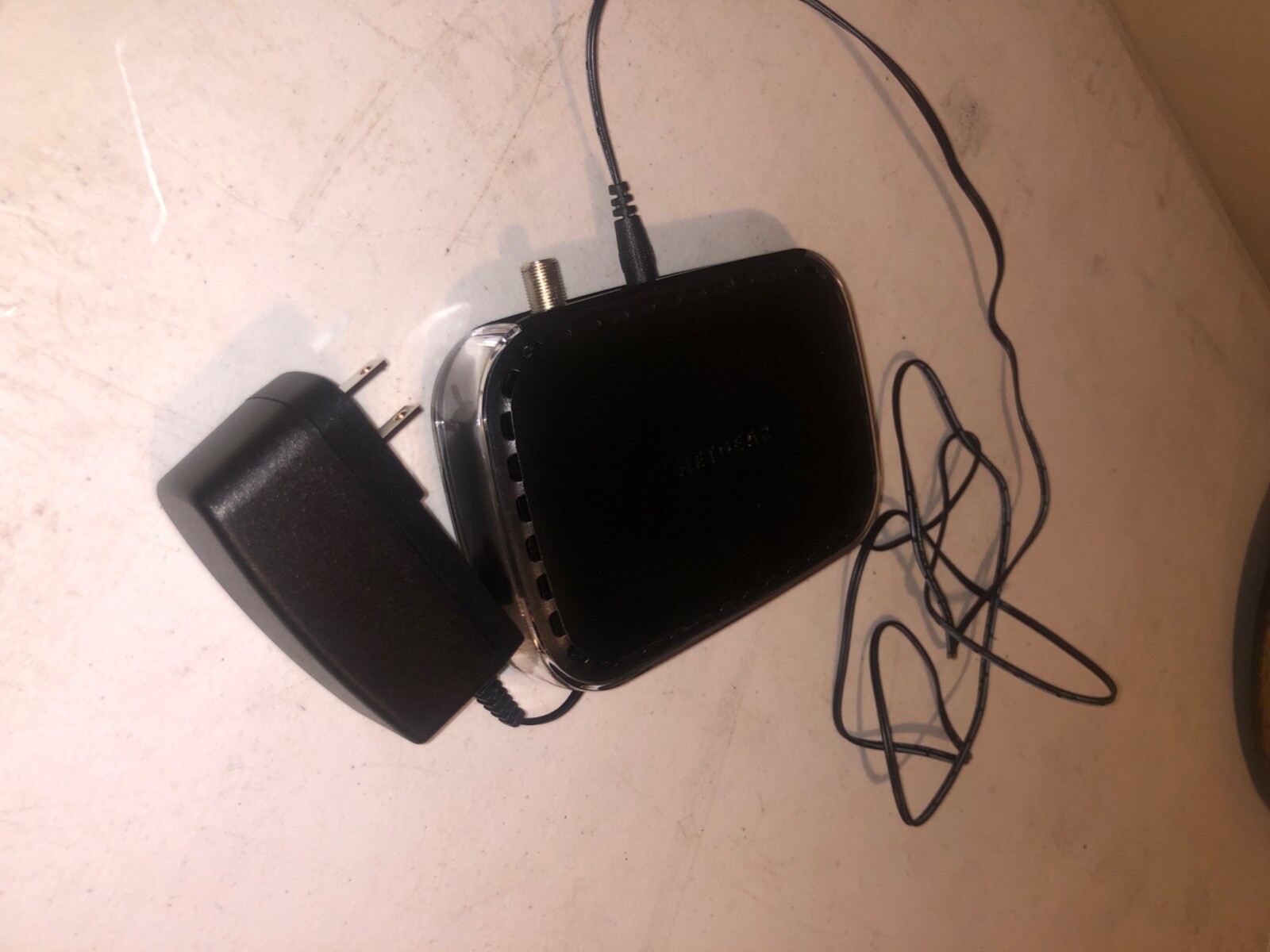 Netgear DOCSIS 30 (CM400-100NAS) 340 Mbps Black Used But Work Refund If Useless