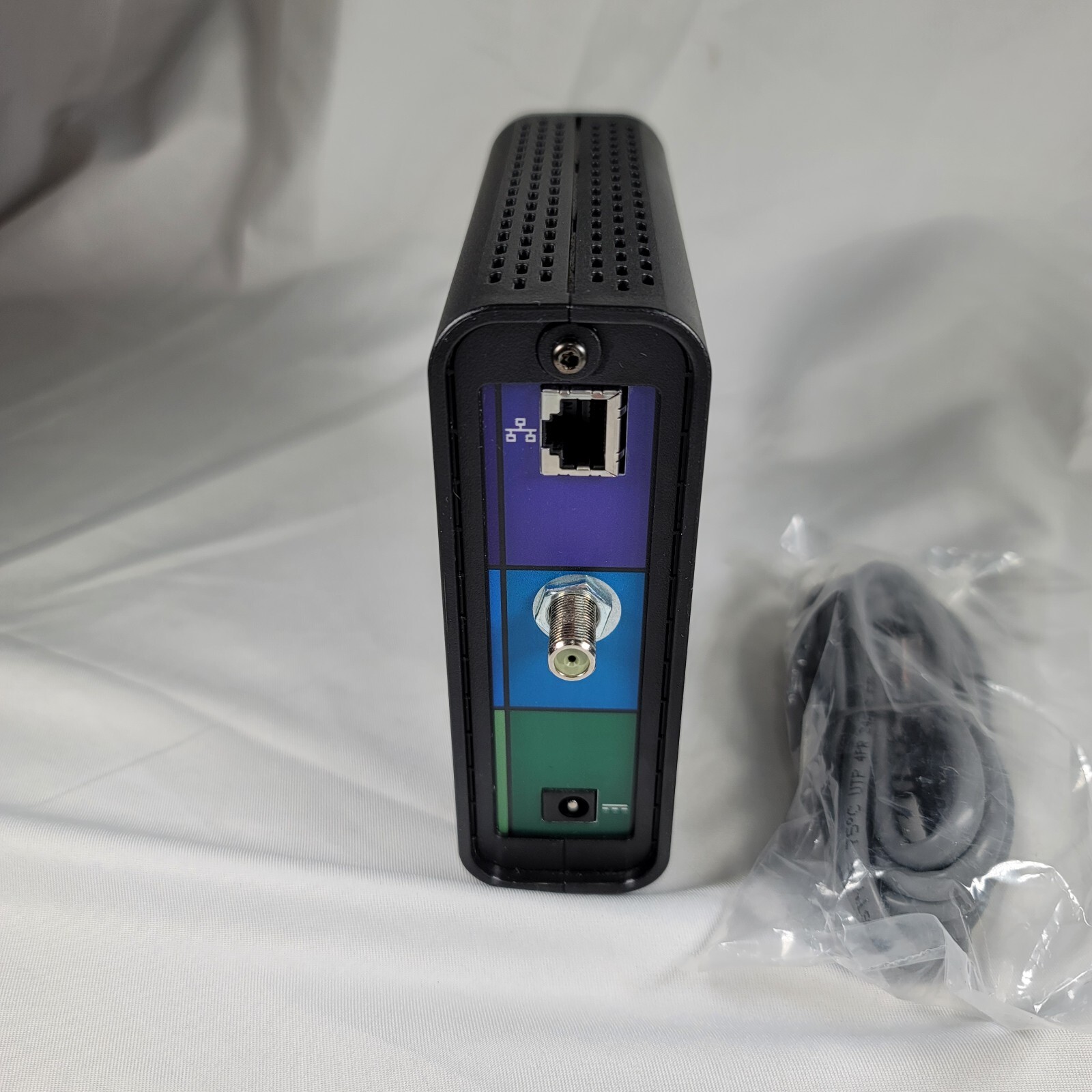 Arris Surfboard Cable Modem, DOCSIS 3.0 200 Series Model SB6121 – No AC Cord