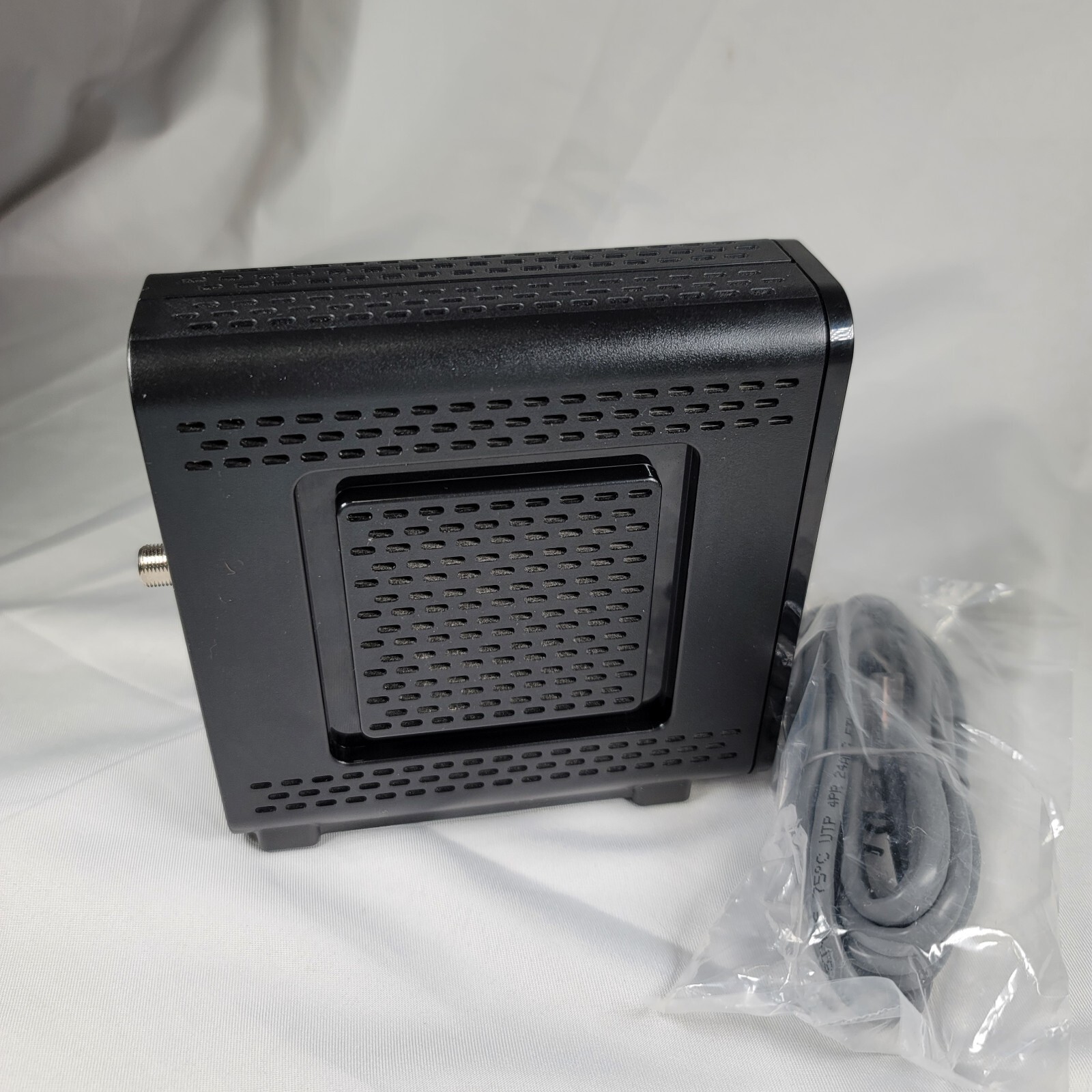 Arris Surfboard Cable Modem, DOCSIS 3.0 200 Series Model SB6121 – No AC Cord