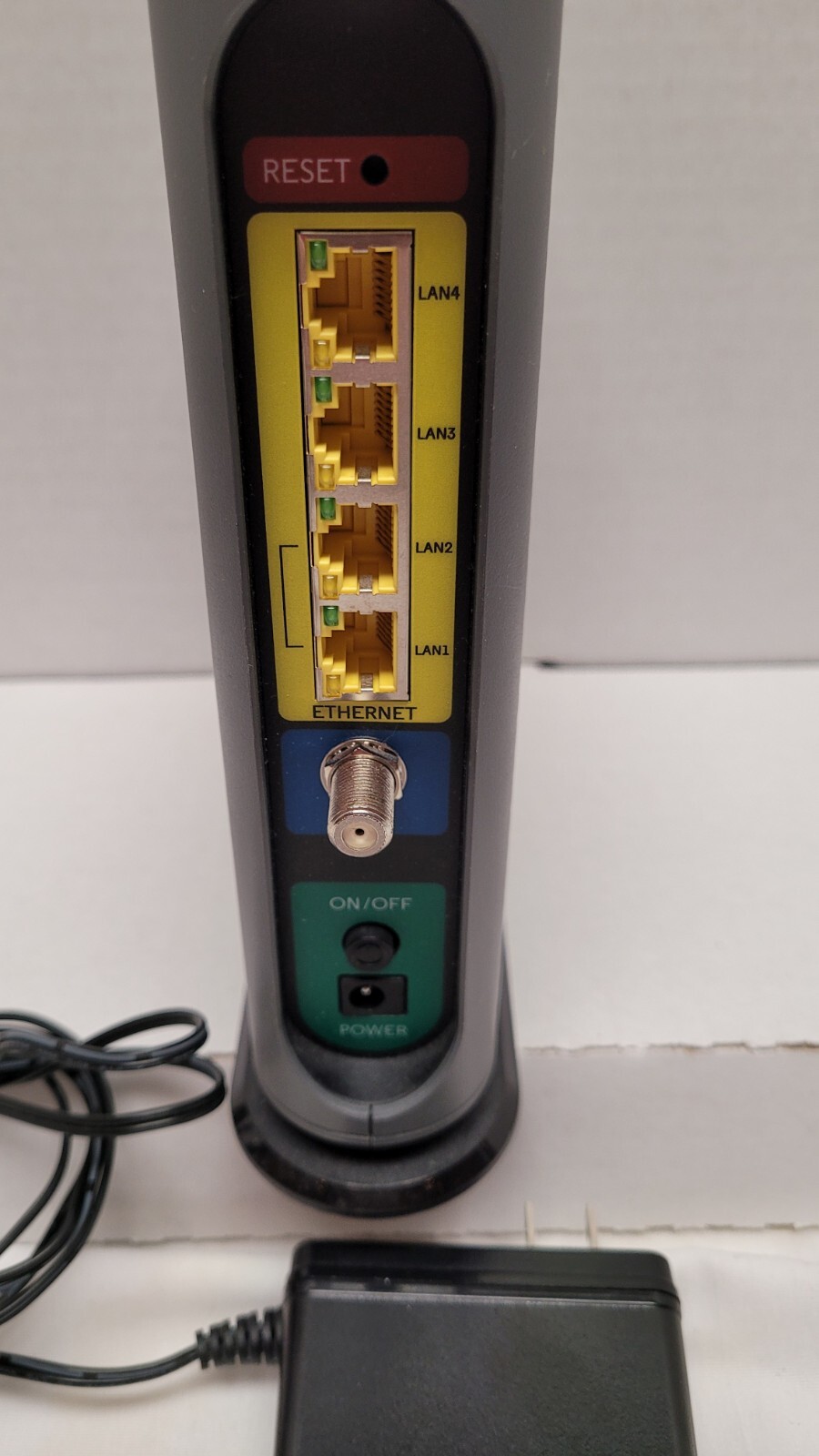 Motorola MB8600 Ultra Fast DOCSIS 3.1 Cable Modem Xfinity Plus 32×8 DOCSIS 3.0