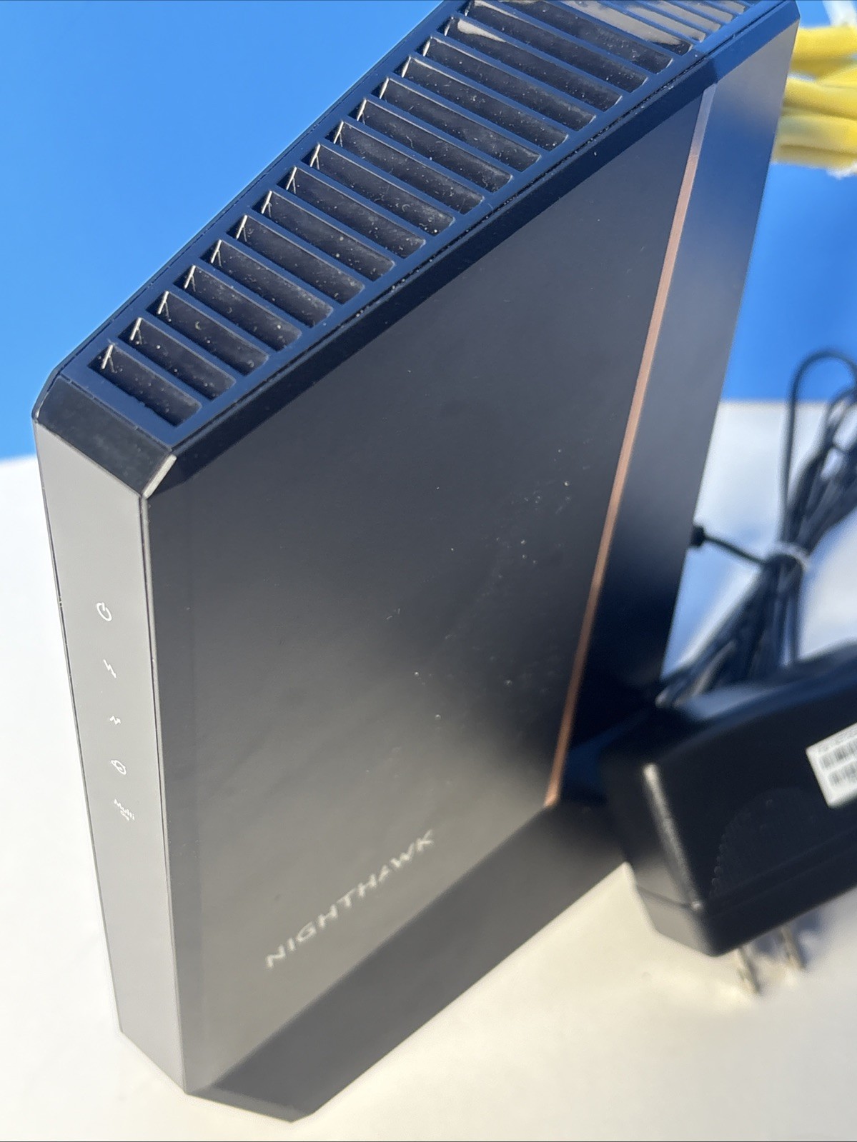 Netgear Nighthawk CM2000 2.5Gbps Cable Modem – DOCSIS 3.1