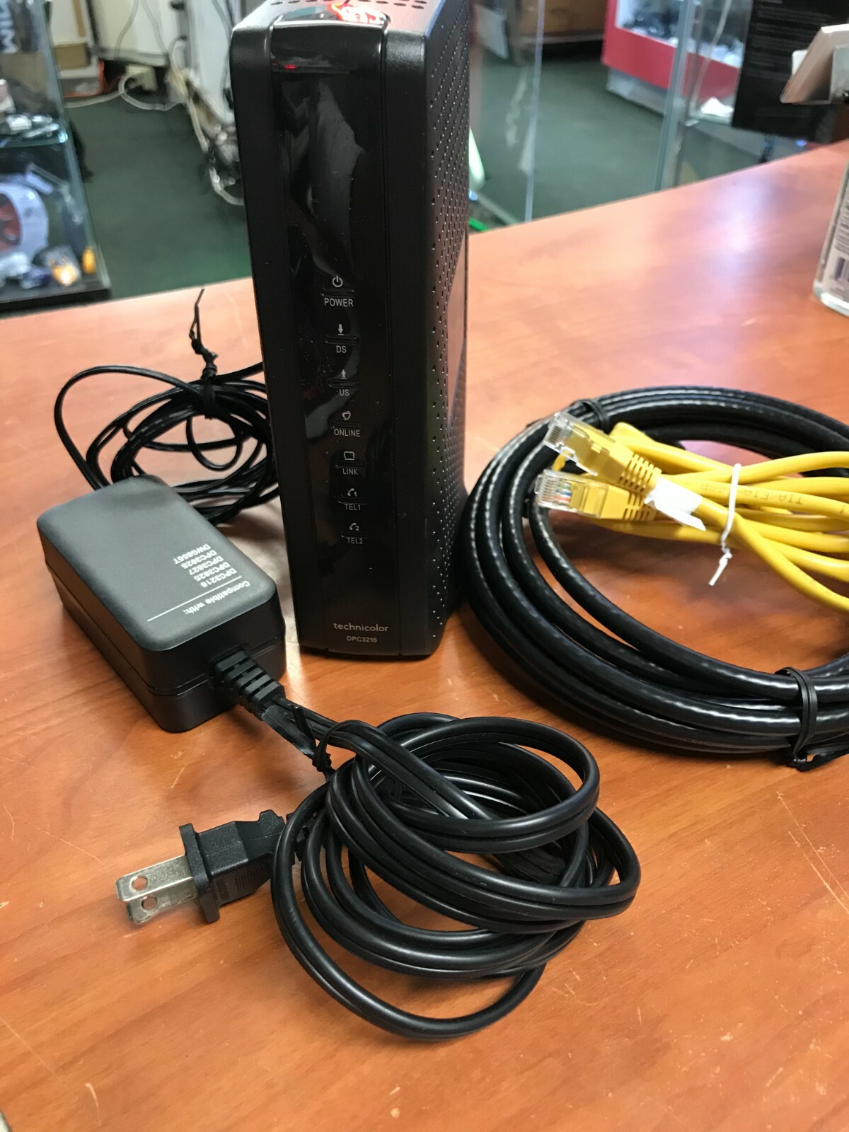 Technicolor Model DPC3216 DOCSIS 3.0 16×4 Cable Modem w/ Power Supply & Cable