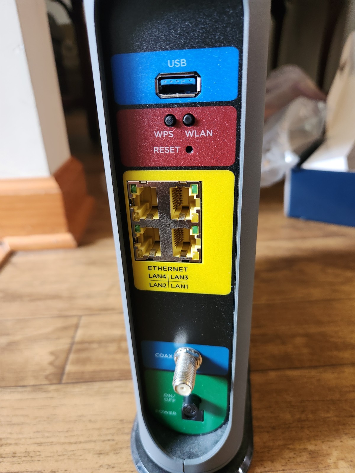 Motorola MG8702 DOCSIS 3.1 Cable Modem with Gigabit Router