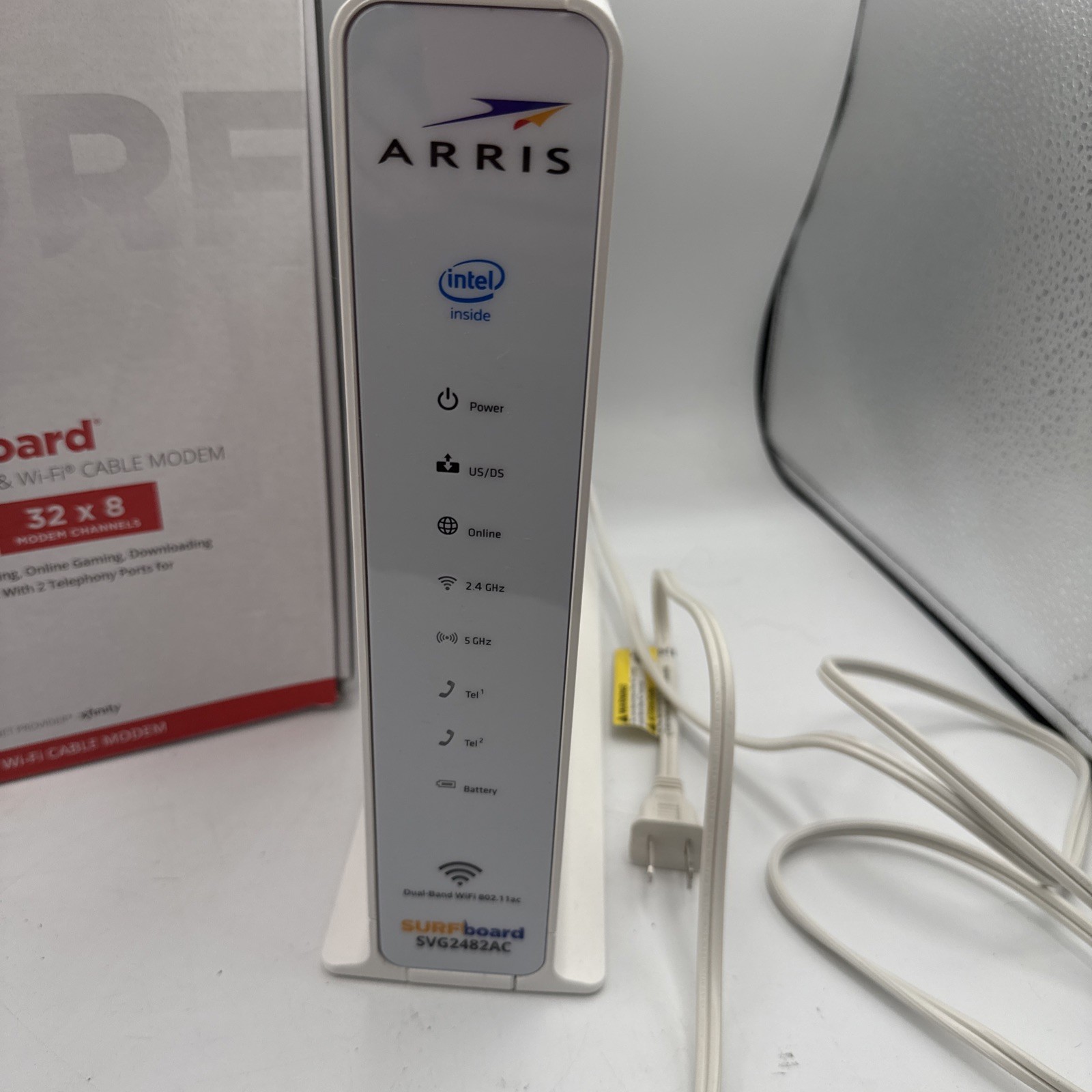 Arris Surfboard Dual Band WiFi Model SVG2482AC Torn Box 960 Mbps 32/8