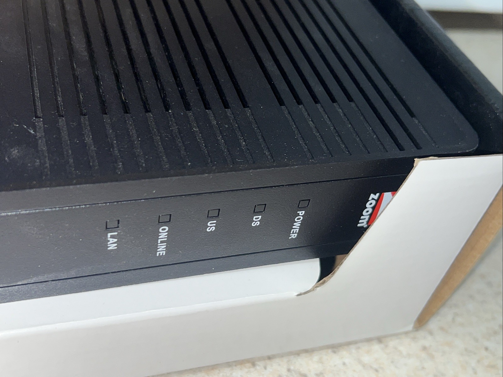 ZOOM Cable Modem Model 5370: 686 Mbps* 16×4 DOCSIS 3.0. New-Open Box
