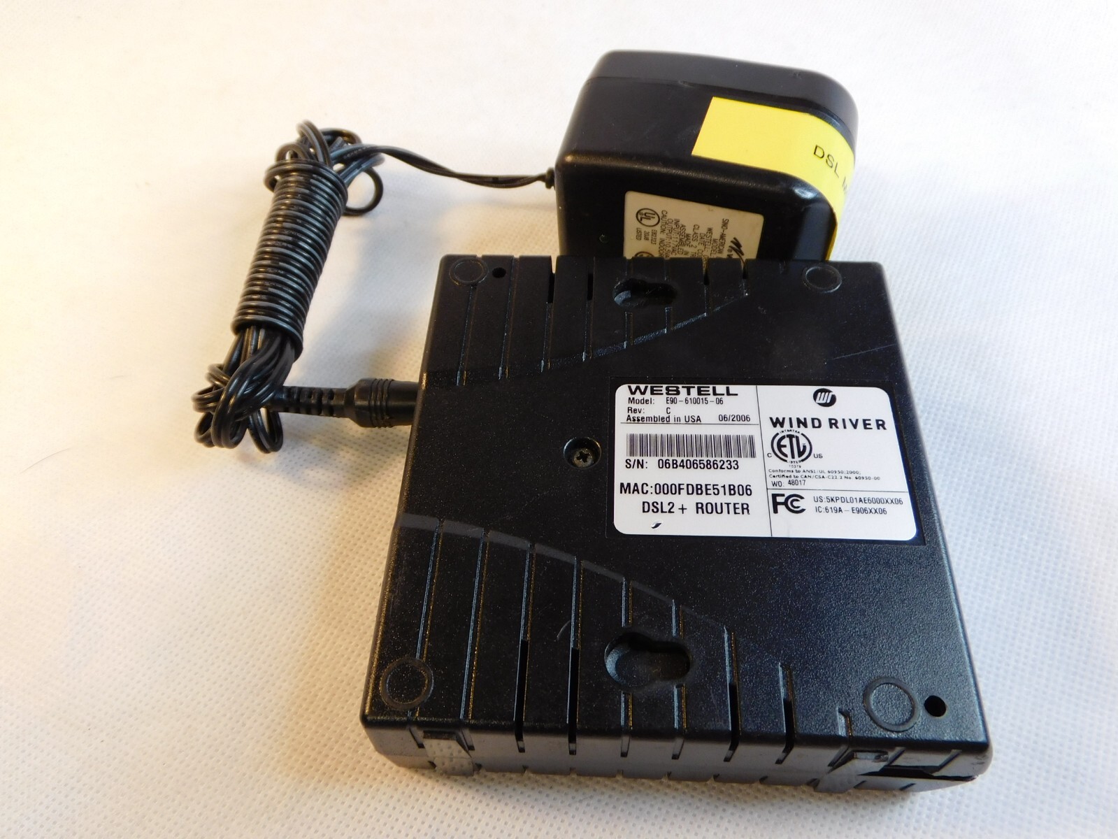 WESTELL 6100 E90-610015-06 DSL2+ Router and AC Power Supply