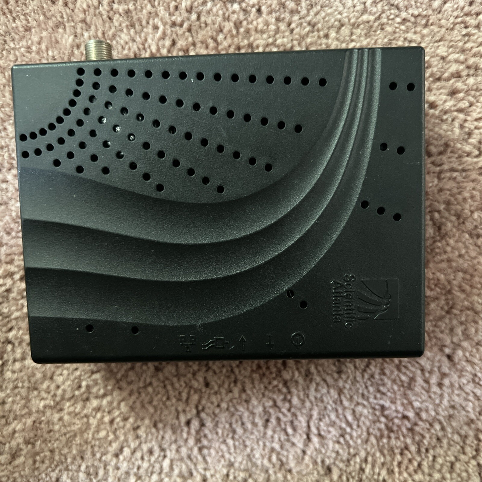 CISCO COMPANY DPC2100R2 Cable Modem 2100 P/N: 4012460