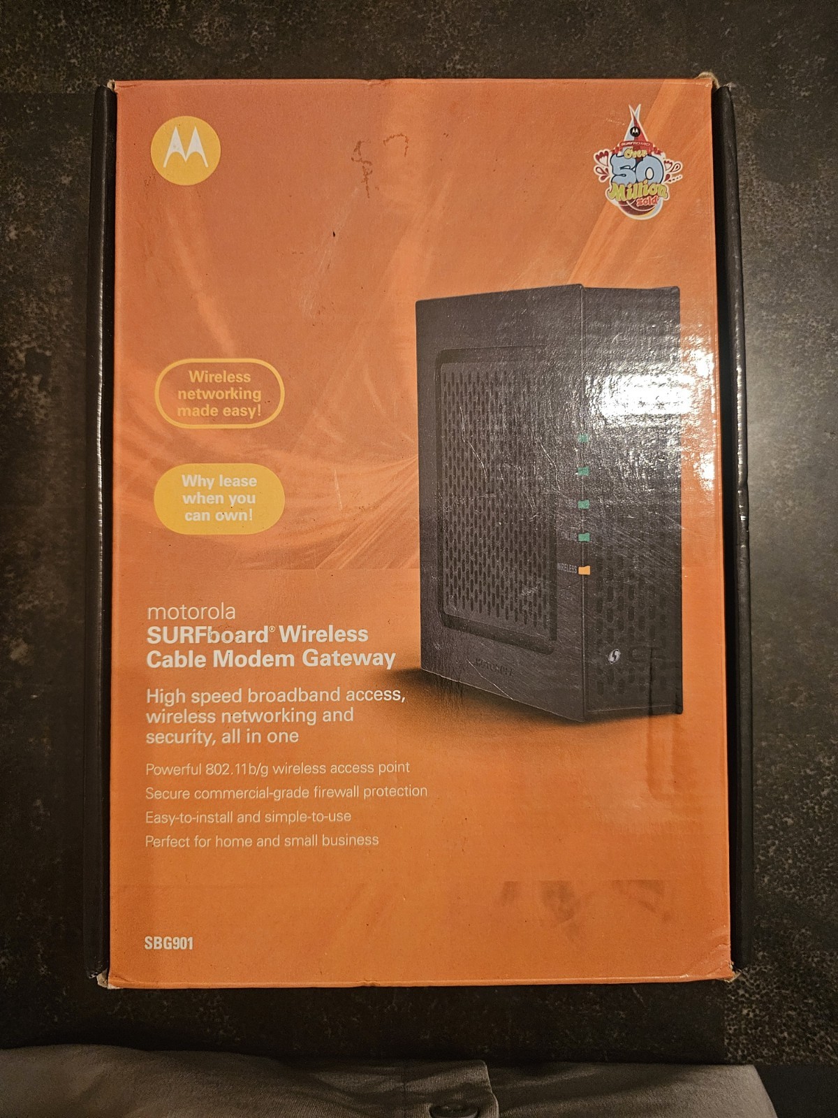 Motorola Surfboard SBG901 Wireless Cable Modem Gateway with Power Supply