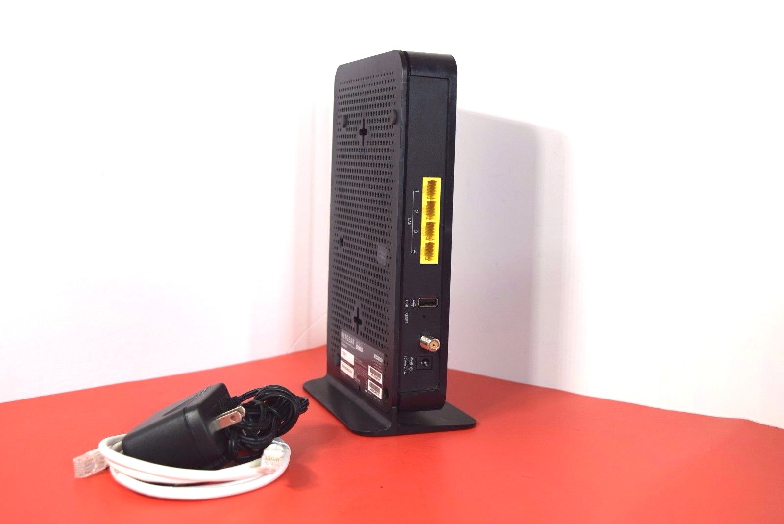 SEALED Netgear CG3000Dv2 N450 Docsis 3.0 Cable Modem Wireless Router Comcast Cox