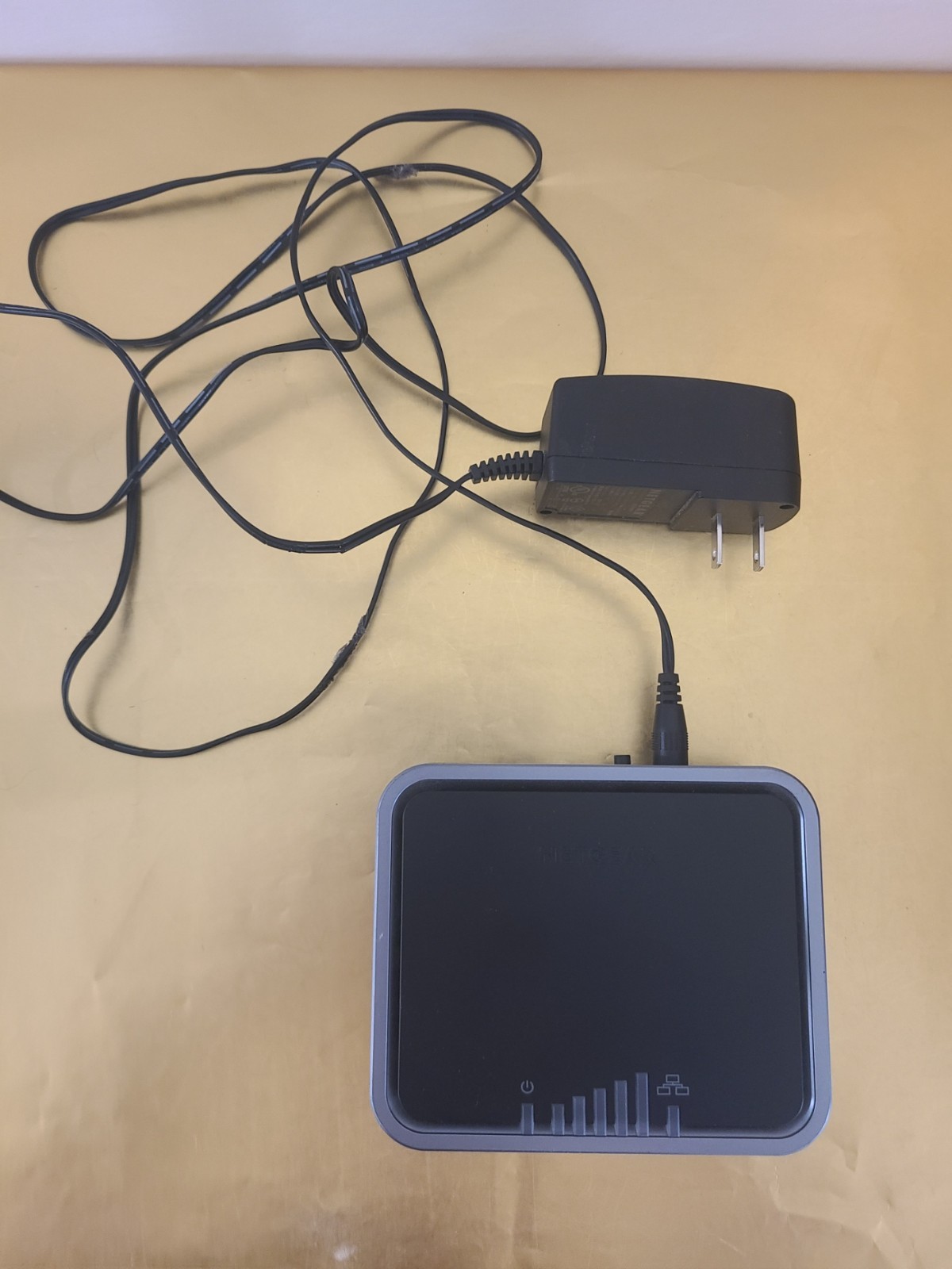 Netgear LB1120 4G LTE Broadband Modem 150Mbps Ethernet Network Device