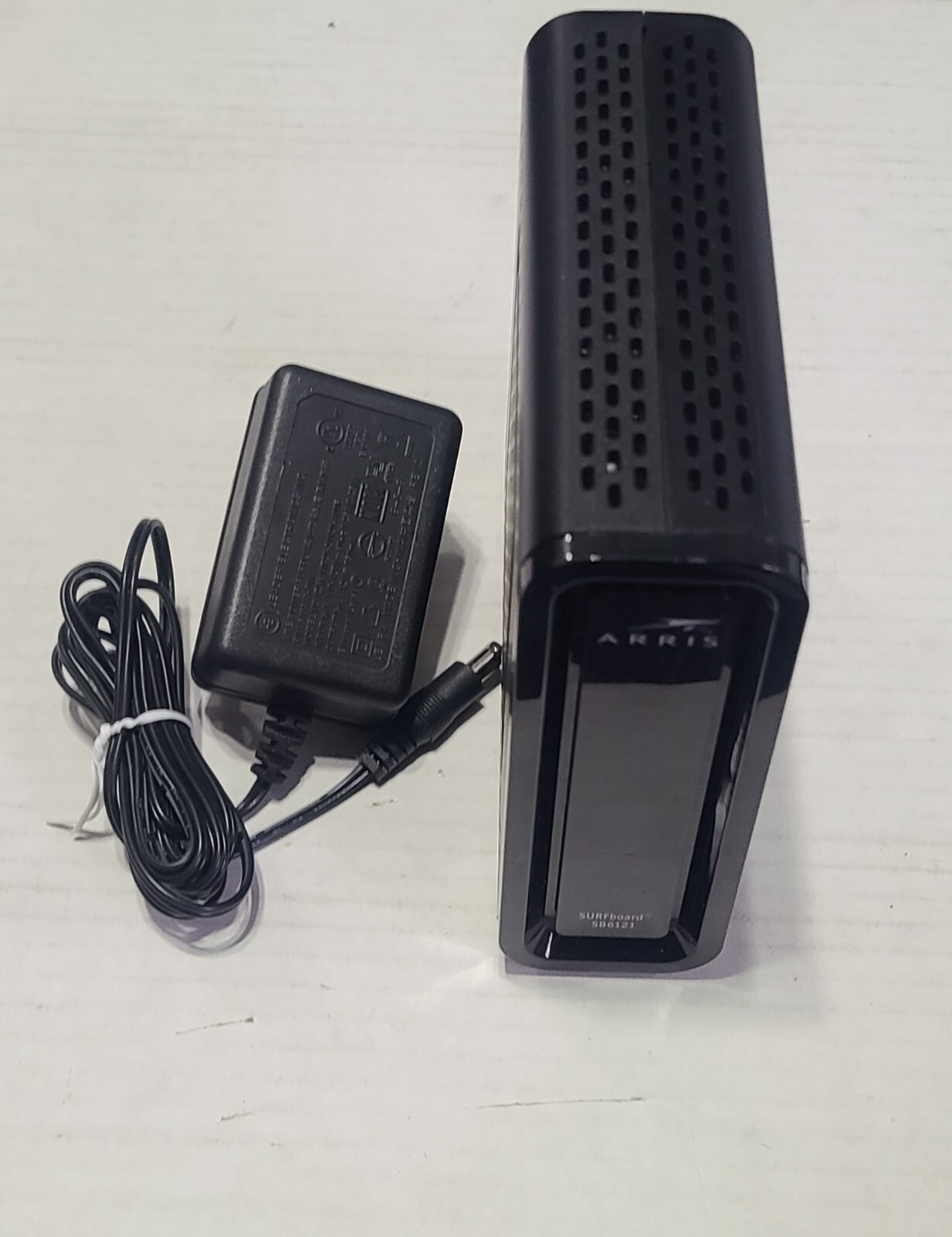 Motorola SURFboard SB6121 DOCSIS 3.0 Cable Modem