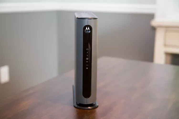 Motorola MG7700 AC1900 Dual-Band DOCSIS 3.0 Cable Modem Router