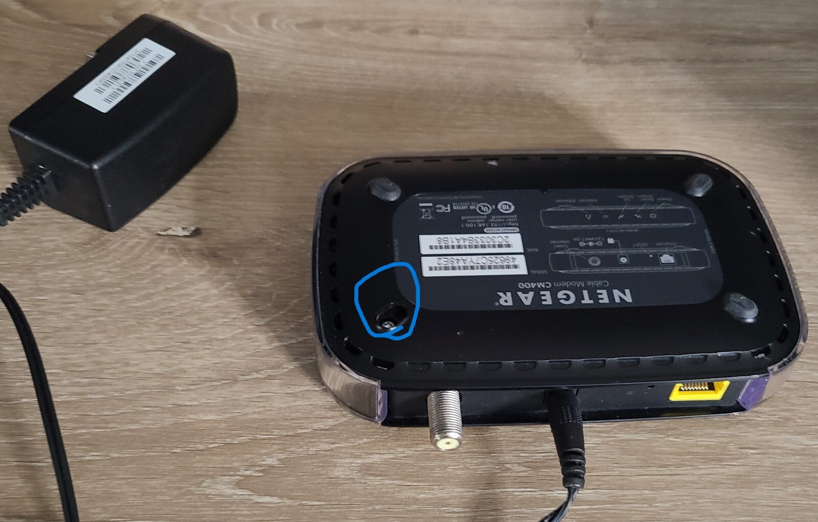 NETGEAR CM400 NAS100 Mbps Modem