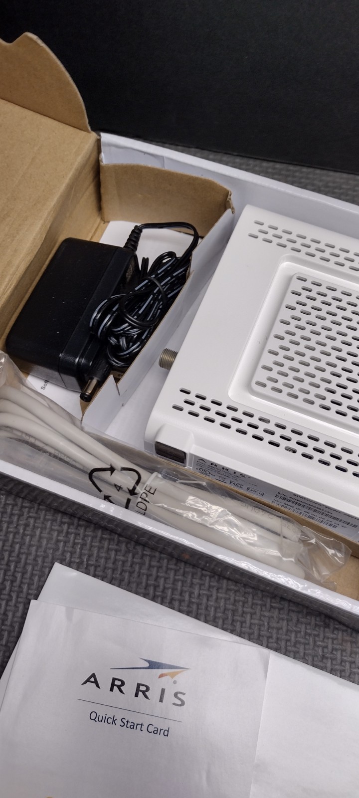 ARRIS SURFboard SB6190 32×8 DOCSIS 3.0 Gigabit Cable Modem