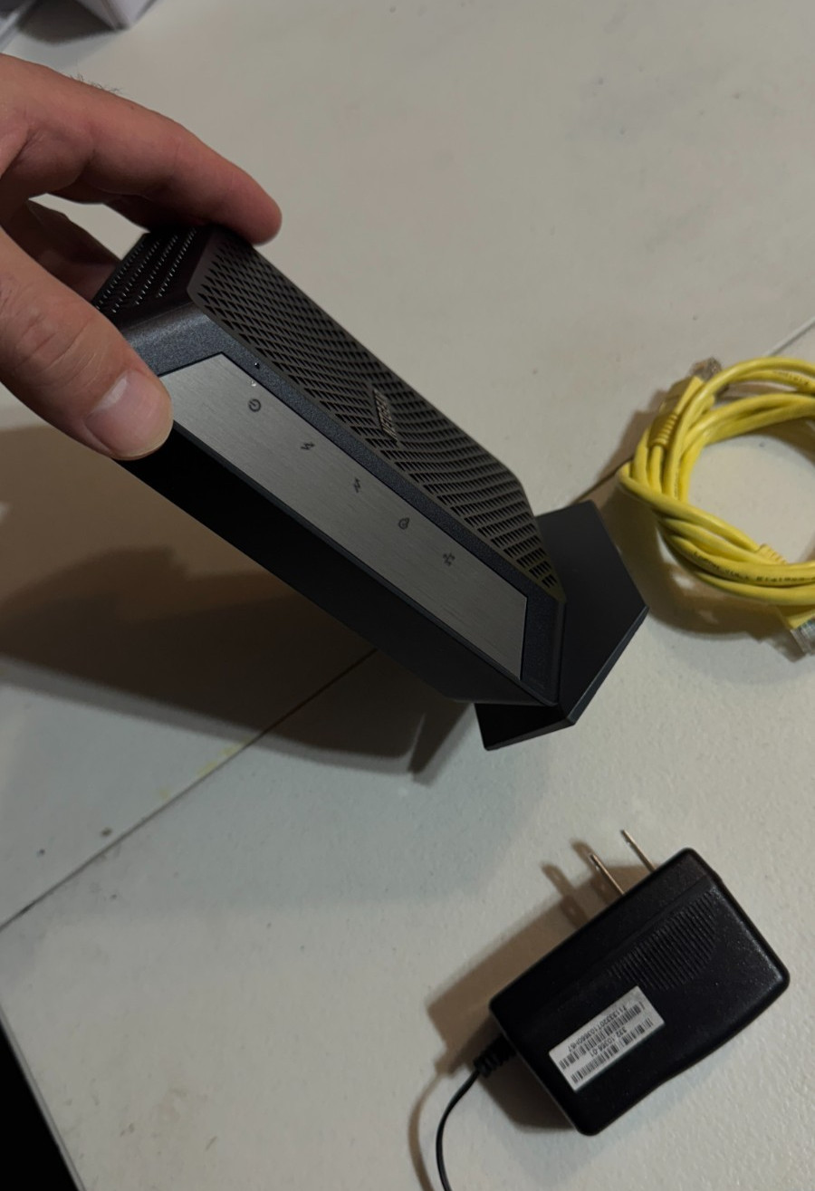 ⚡ Netgear CM700 Cable Modem – DOCSIS 3.0 | Gigabit Port | Tested & Working | Sam