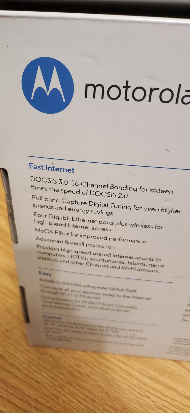 Motorola MG7540-10 16×4 Cable Modem – Black