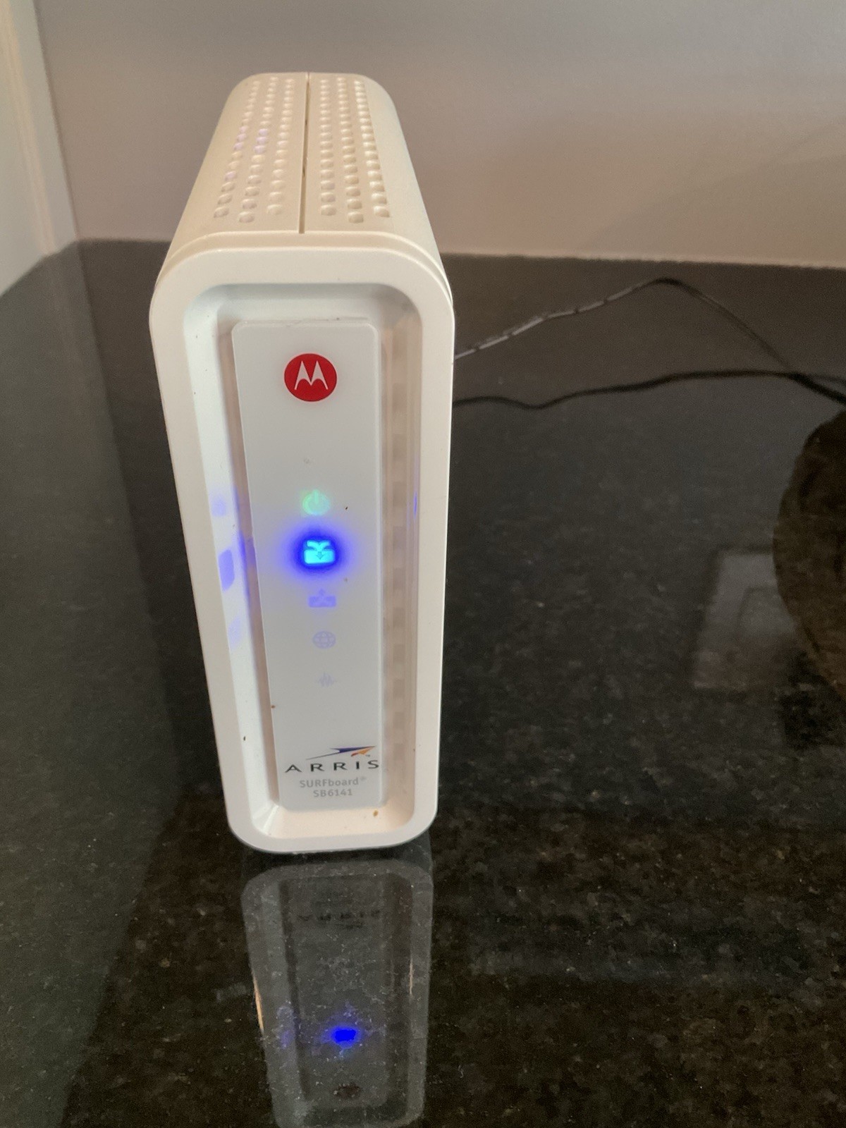 Motorola Arris SURFboard Modem 400 Series SB6141 343 Mbps DOCSIS 3.0 Ethernet