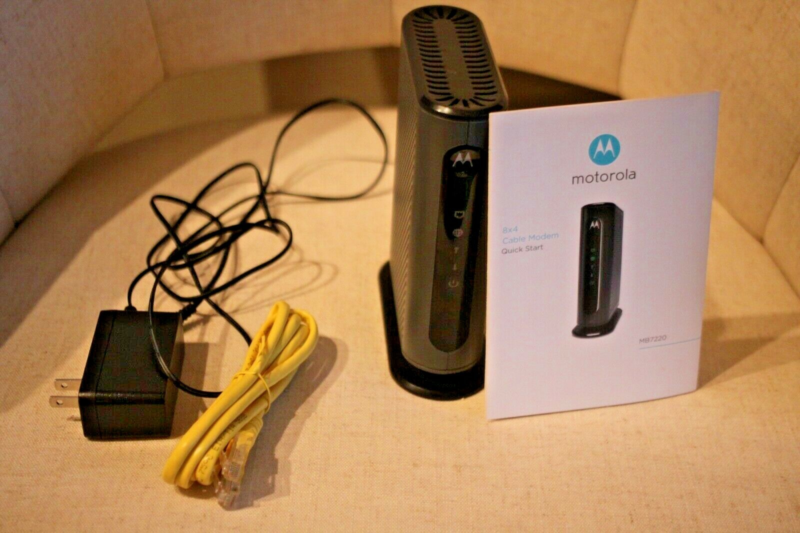 Motorola Cable Modem MB7220 8X4 Mbps DOCSIS 3.0 High Speed To Many Devices