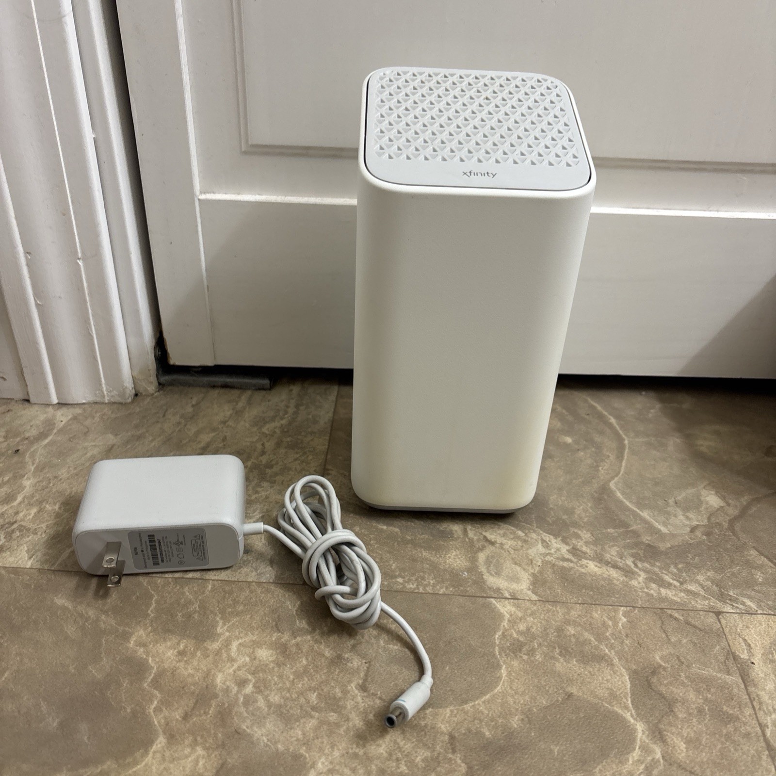 Xfinity XB7-T WiFi Cable Modem Router Gateway – W/Power Cable – gigabit
