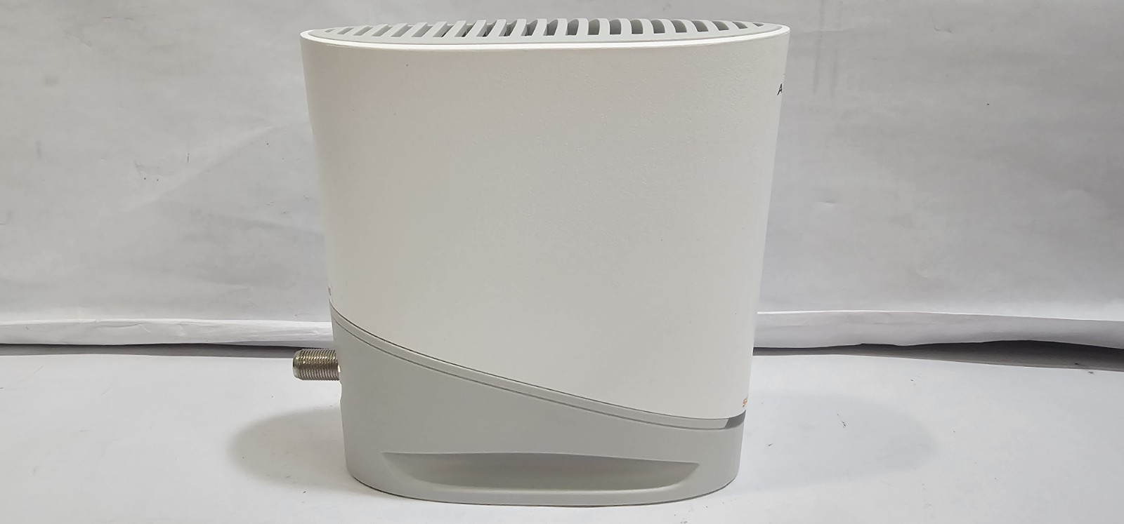 ARRIS S33-RB – Cable Modem DOCSIS 3.1 for Comcast Xfinity, Spectrum Refurbished