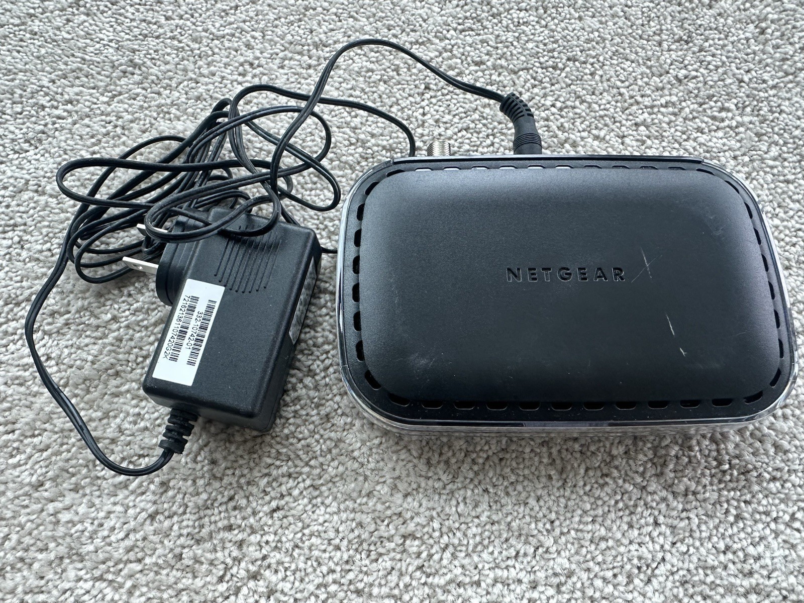 Netgear CM400 Cable Modem High-Speed DOCSIS 3.0 (CM400-100NAS) 340 Mbps