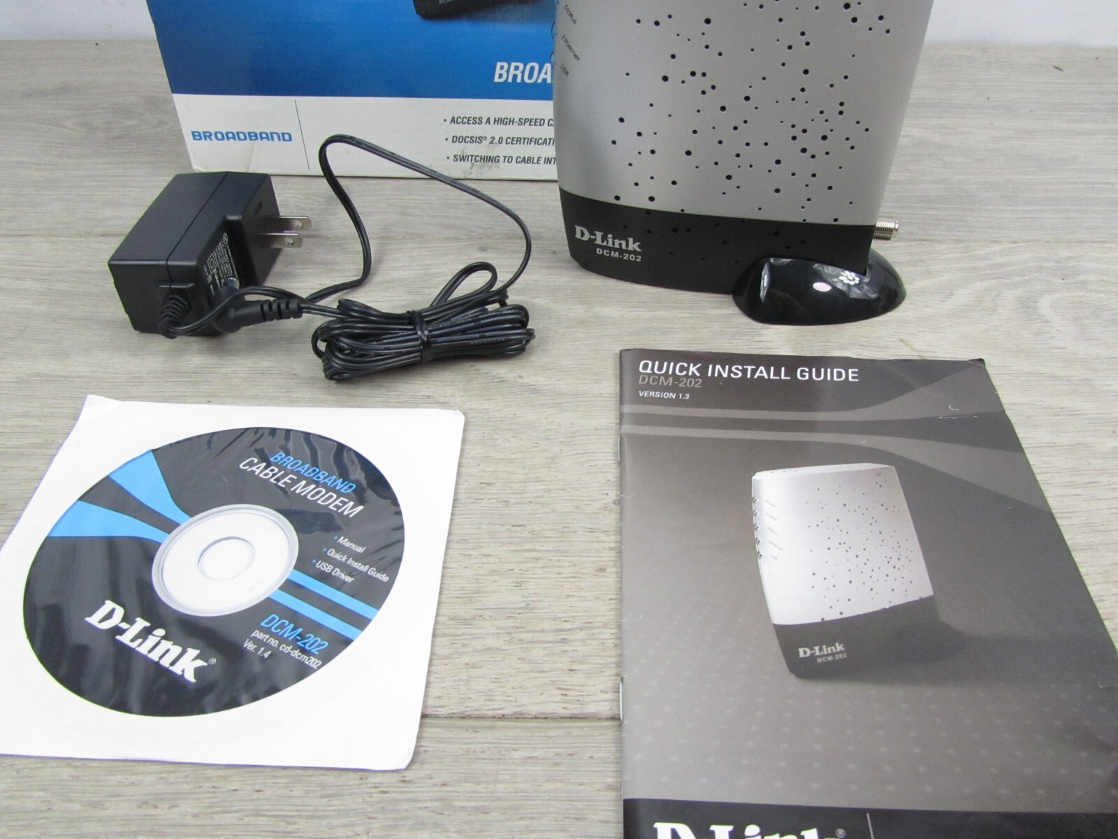 D-Link DCM-202 (WMM83060) 43 Mbps Broadband Cable Modem NEW