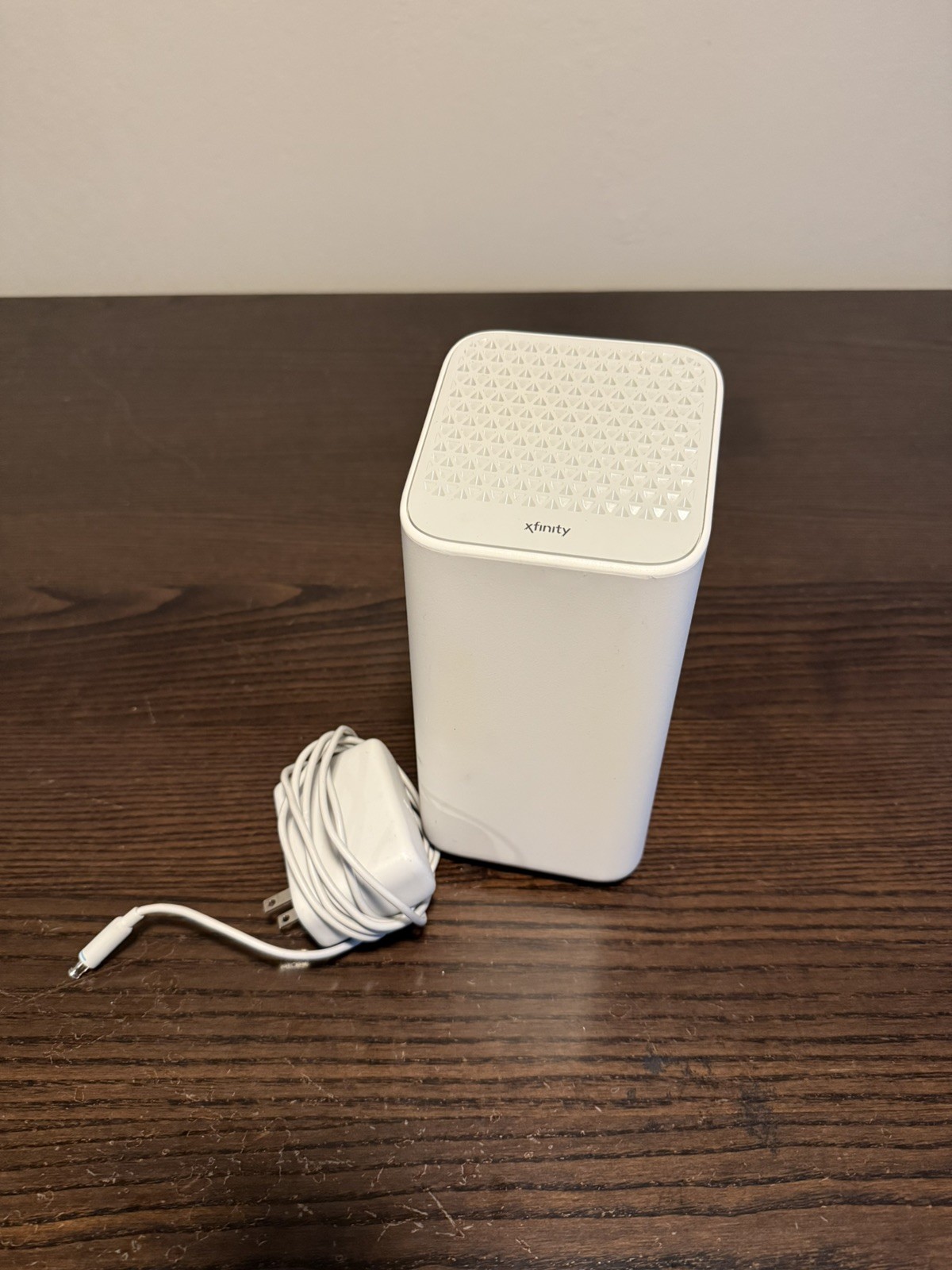 Xfinity XB7-CM WiFi Router Modem White and Power Supply.