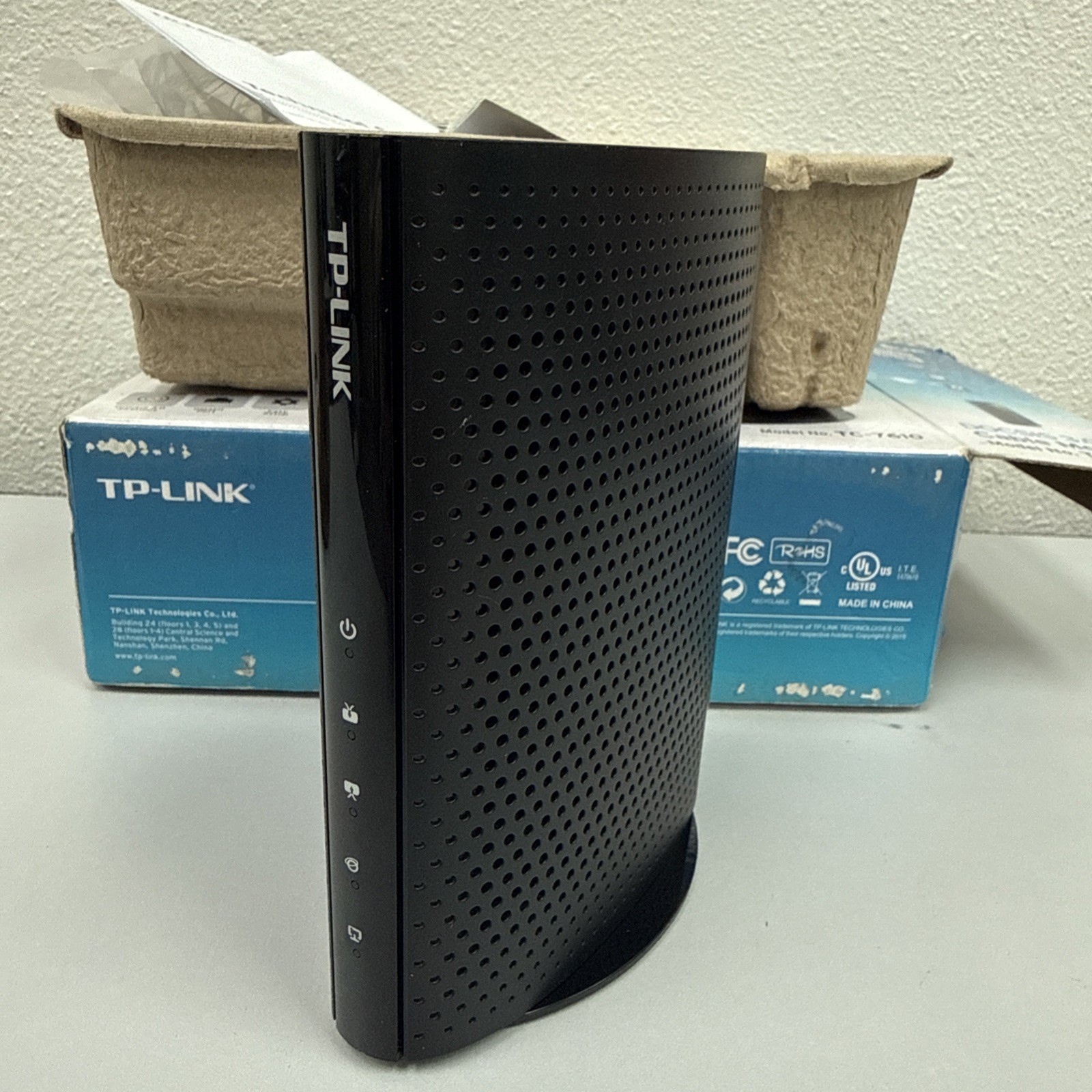 TP-Link Docsis 3.0 Cable Modem 343 Mbps TC-7610 Xfinity NIB