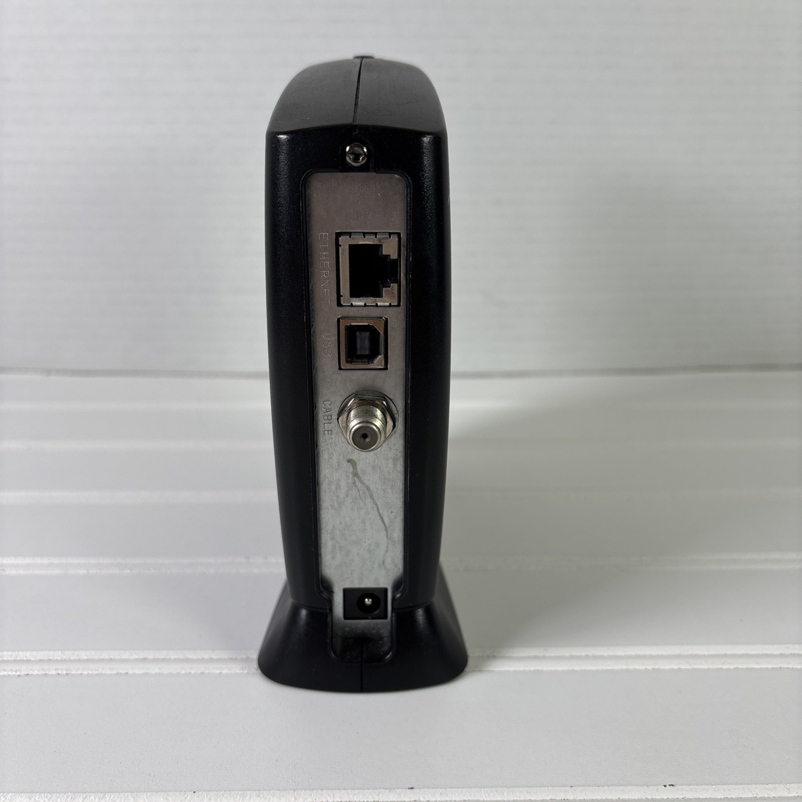 Motorola Surfboard SB5100 Docsis 2.0 Wired Cable Modem (Not Wireless)