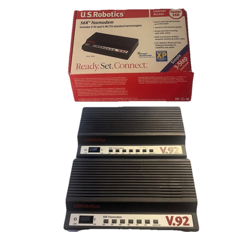 LOT OF (2) Us Robotics Black 56 k Modem Model # 5686 V.92 VTG RARE -2006 W/ Box